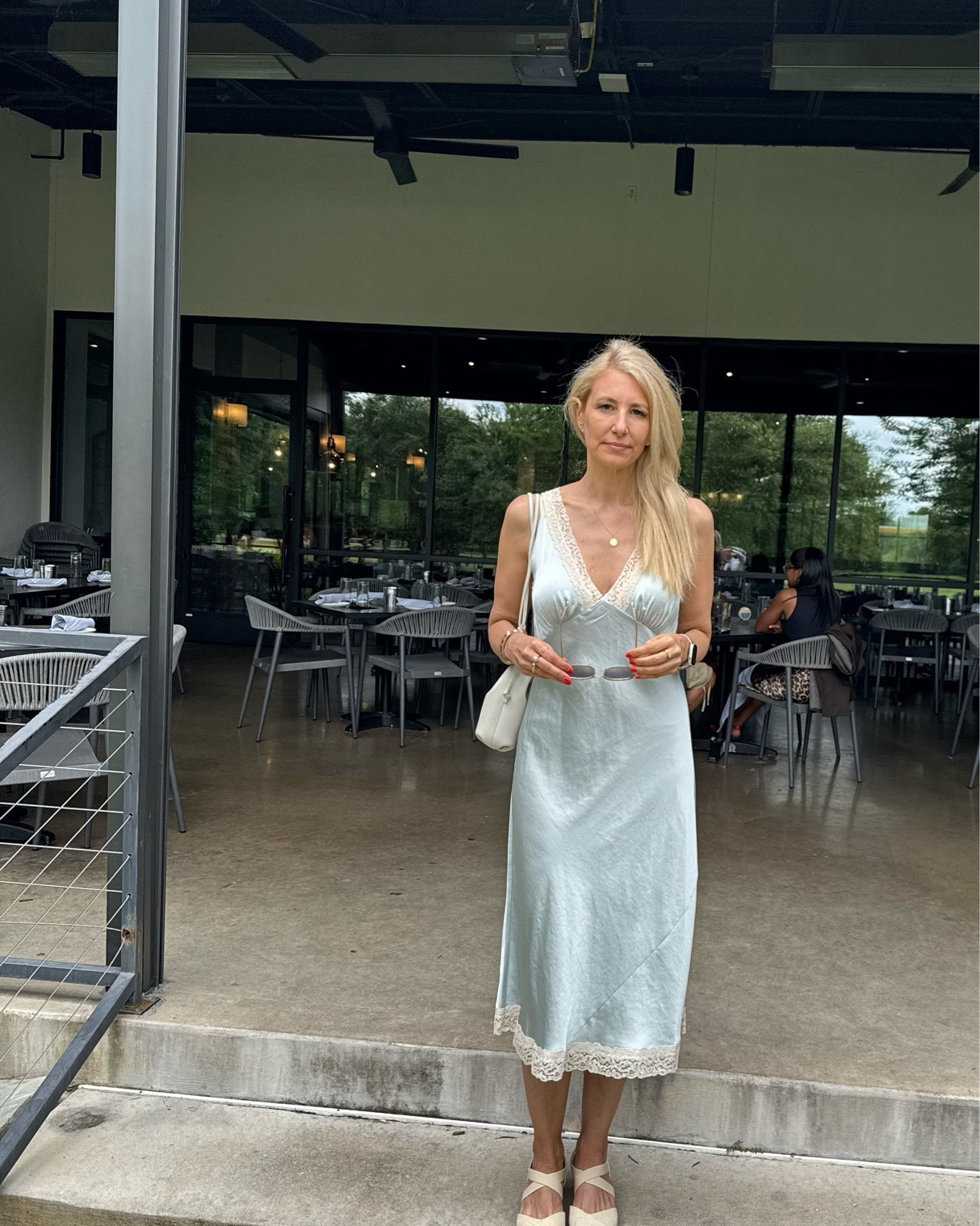 Conquering the eternal dilemma of what to wear to a Sunday birthday brunch with this simple yet refined @Aritzia dress.

#LTKootd #LTKSaleAlert
