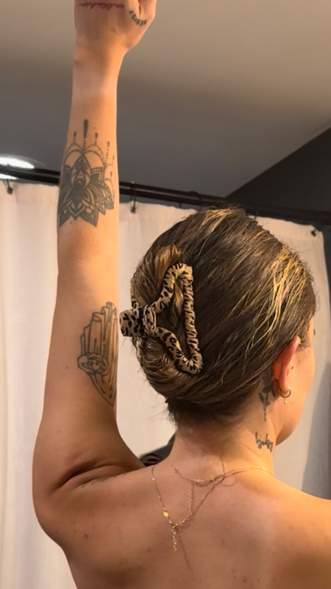 Silk wrapped claw clip- fav of all time 

#LTKBeauty #LTKStyleTip #LTKGiftGuide