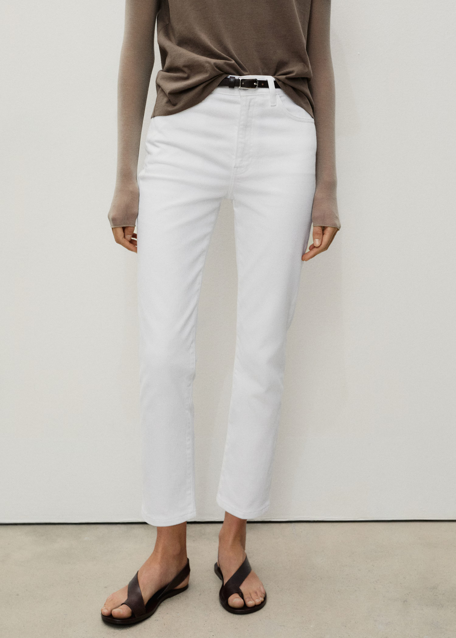 Claudia slim-fit cropped jeans - Women | MANGO United Kingdom | MANGO (UK)