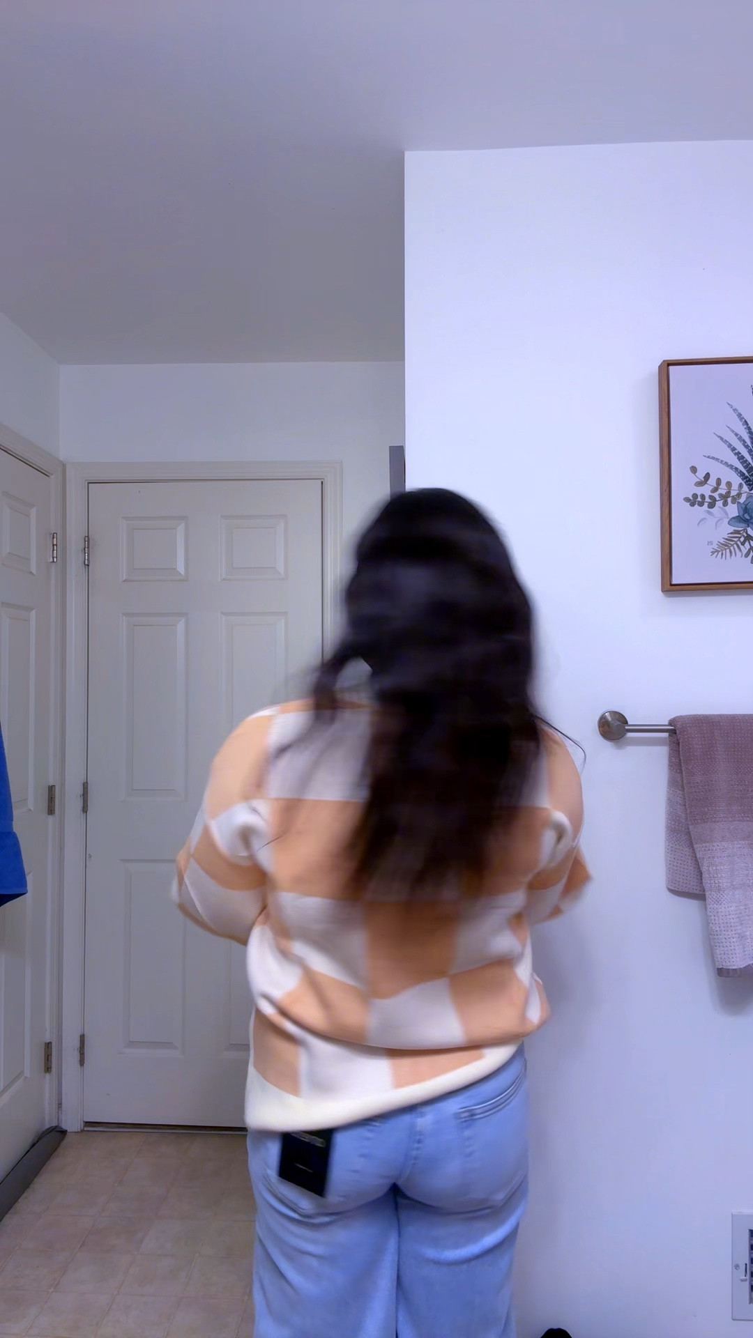 Viral butt lifting jeans 

#LTKSeasonal #LTKFindsUnder50 #LTKootd