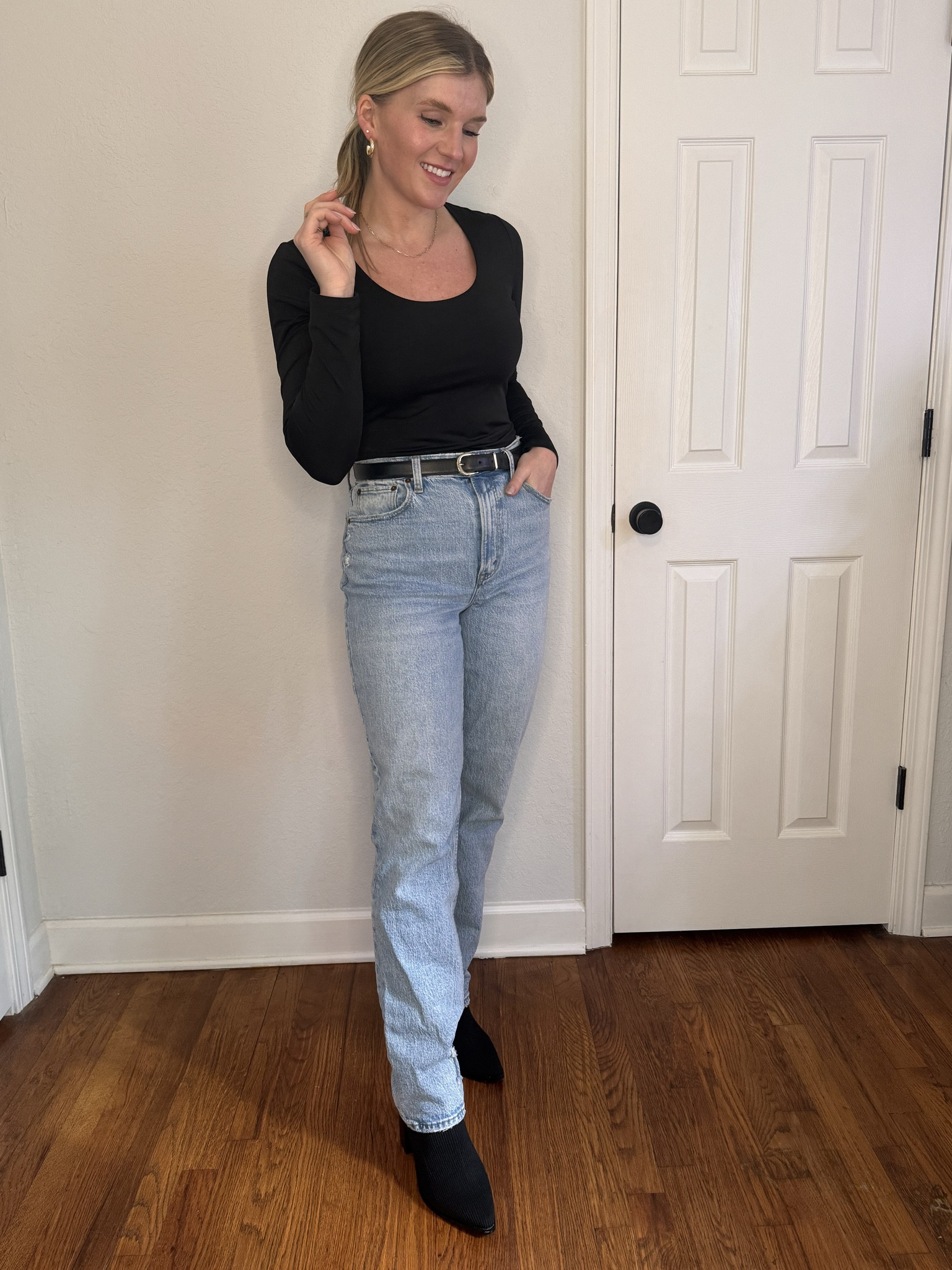 Hands down my favorite jeans! I’m 5’ 6” but most of my height is in my legs (short torso) so I’m wearing size 27L. These have the perfect leg width and so flattering!

#denim #favoritejeans #highrise #curvelove #affordablefashion #casualoutfit #dailylook #jeans

#LTKsalealert #LTKfindsunder100 #LTKstyletip