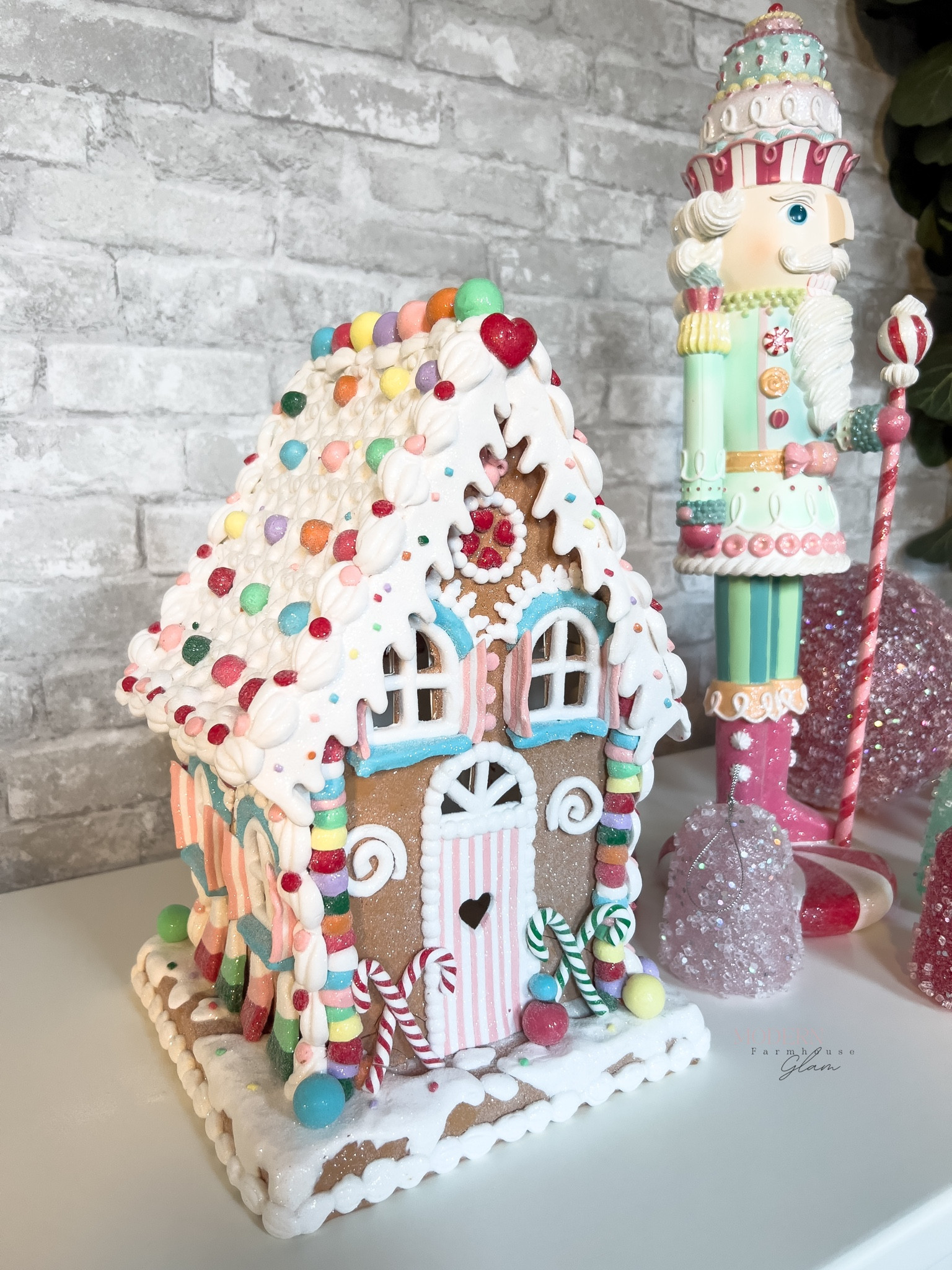 Gingerbread house at Modern Farmhouse Glam. Sell out risk is HIGH in this one!

Christmas decor 

#LTKHoliday #LTKhome #LTKHolidaySale