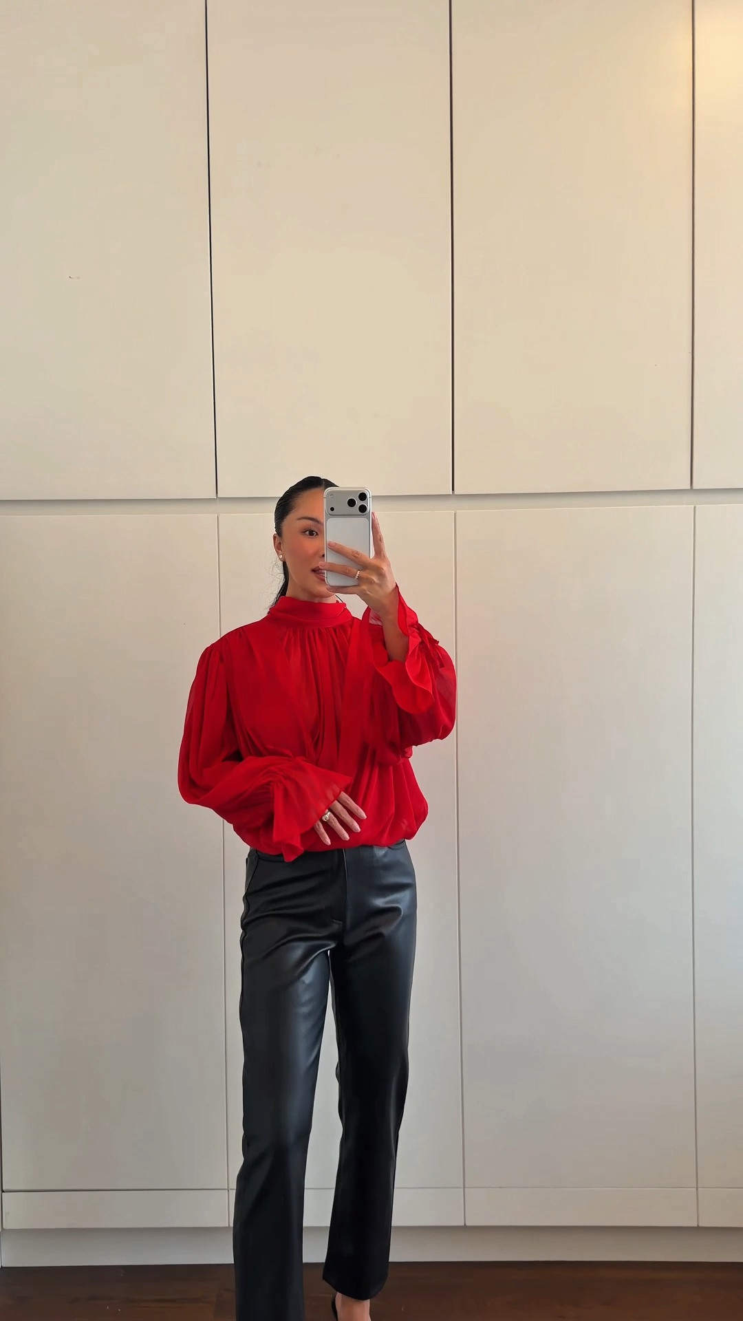 This drape top would looks so good dressed up with a skirt for the holidays too! 

Wearing a small

#LTKootd #LTKSeasonal #LTKWorkwear