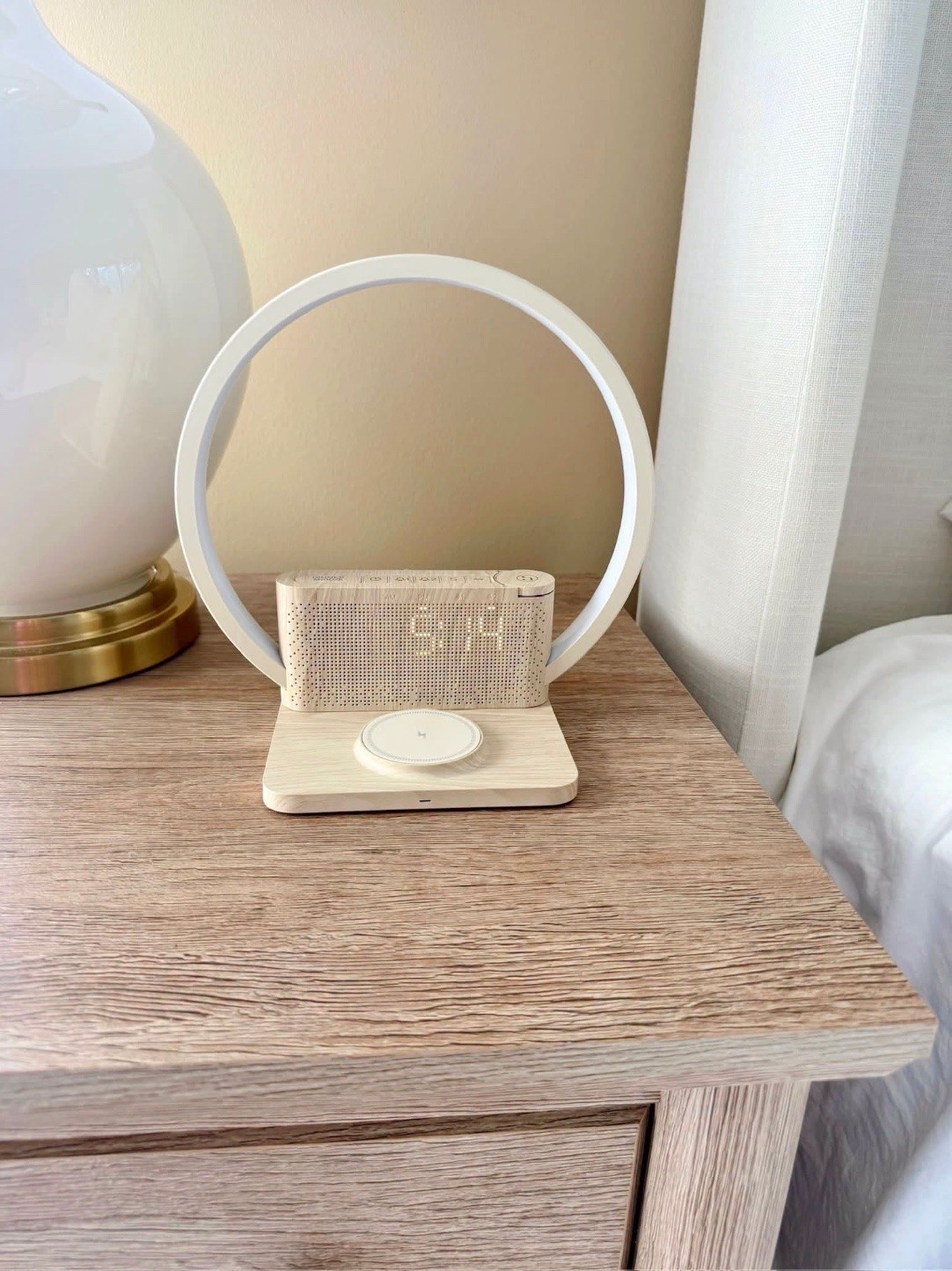 Sunrise alarm clock find 🤍
￼
This one is on a great p r i c e today! Such a good find for less and I love how it helps make waking up in the mornings a little easier.

#LTKHome #LTKOver40 #LTKmomlife