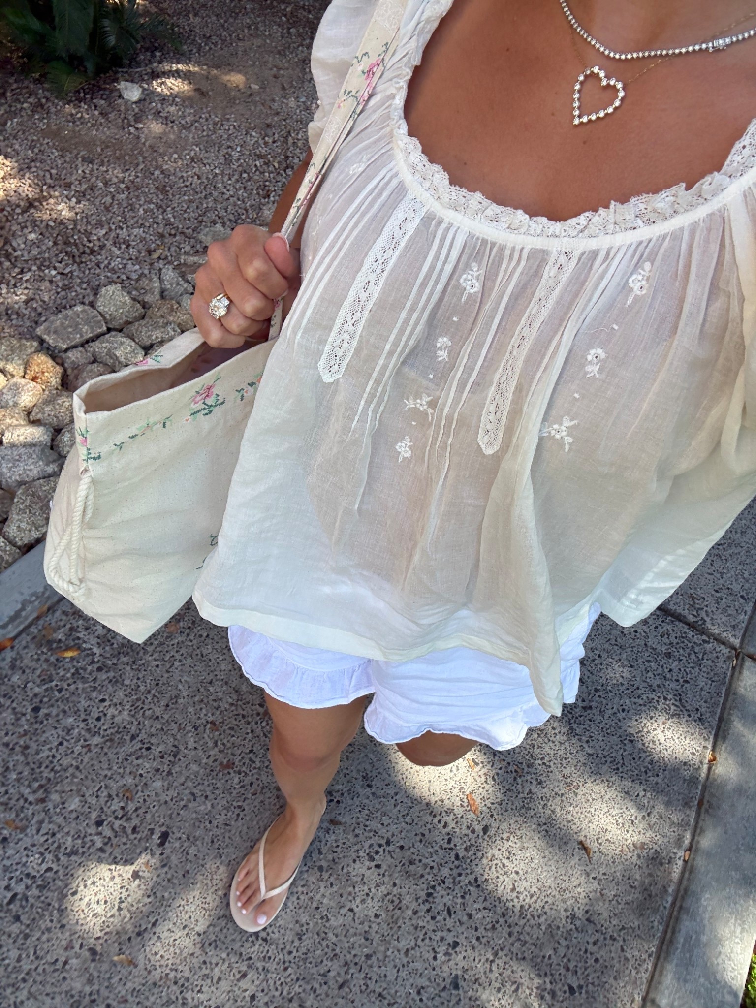 Spa day✨🥒🧖🏼‍♀️ bag is old sezane gift w purchase 