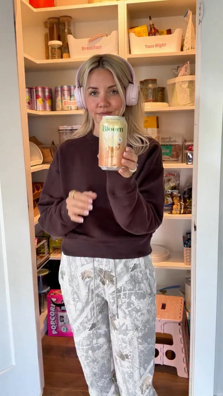 Step by step how to organize your pantry! Organize your pantry in 4 easy steps!
Step 1: take everything out.
Step 2: vacuum up and crumbs and wipe shelves down.
Step 3: organize food in containers.
Step 4: put back like with like! 
Such a great feeling once it’s all done! 


#LTKHome #LTKmomlife #LTKmorningroutine