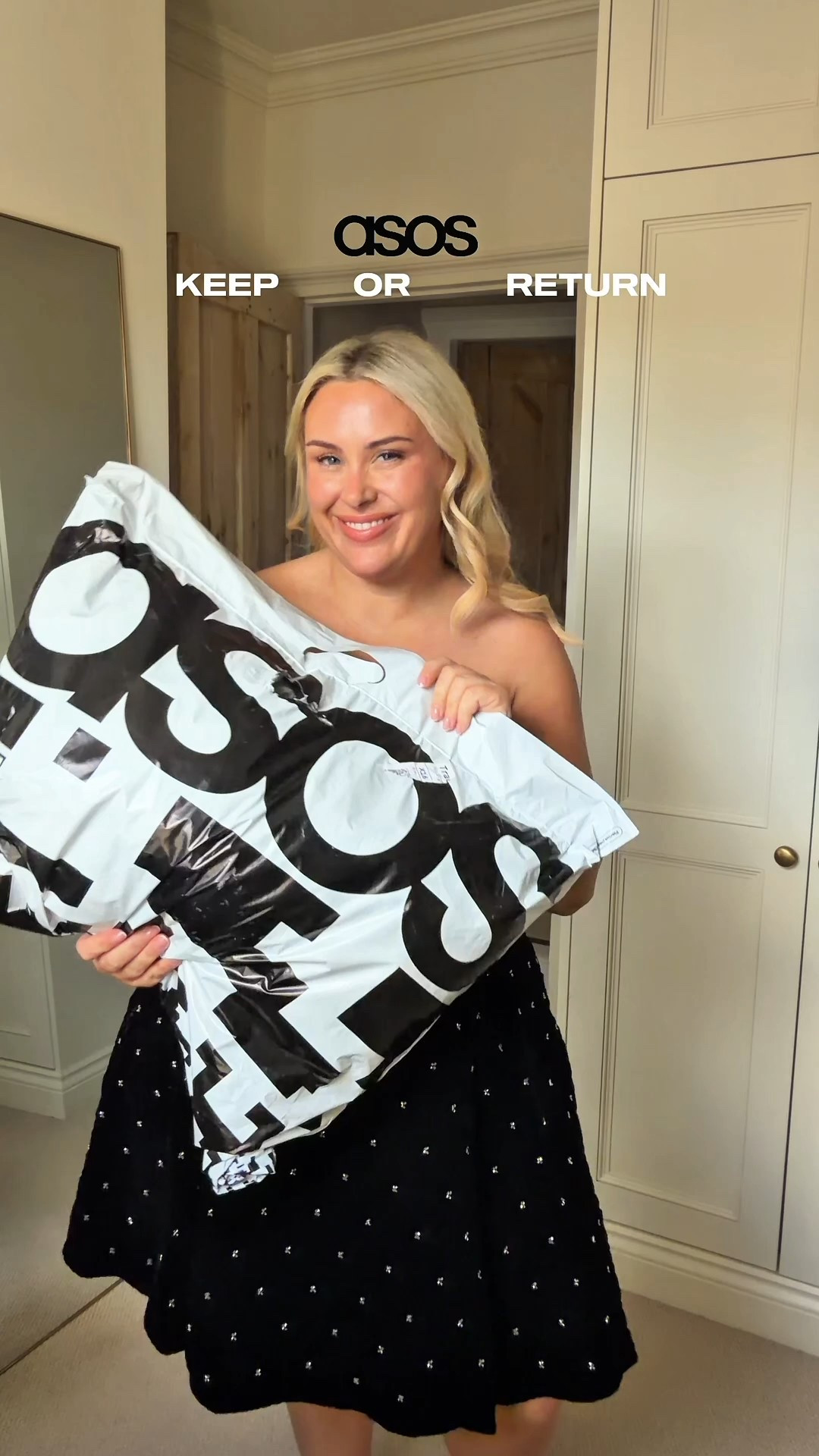 Occasionwear from asos! 
Size 16/18 

#dresses #longdresses #haul #occasionwear 