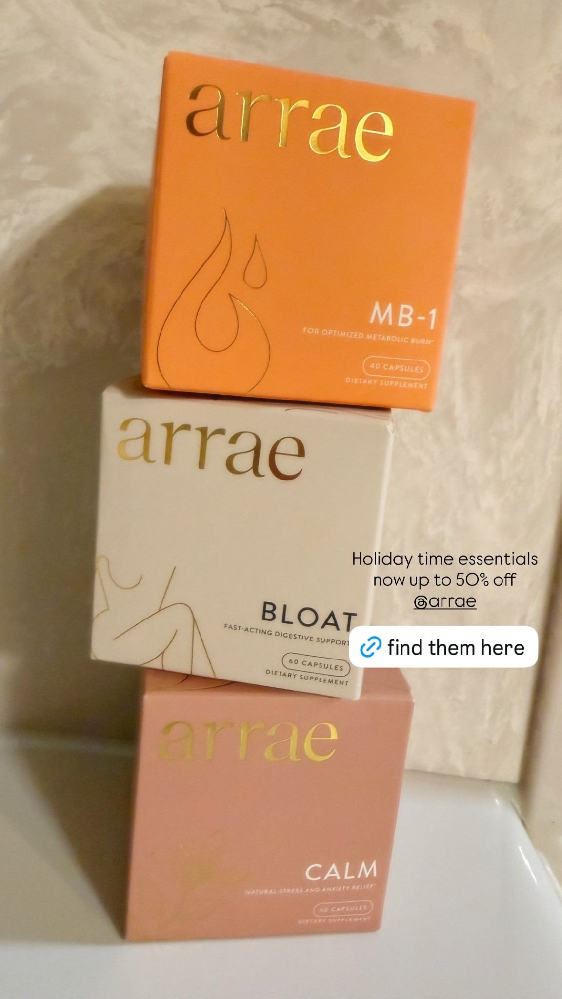 Holiday time essentials now up to 50% off @arrae