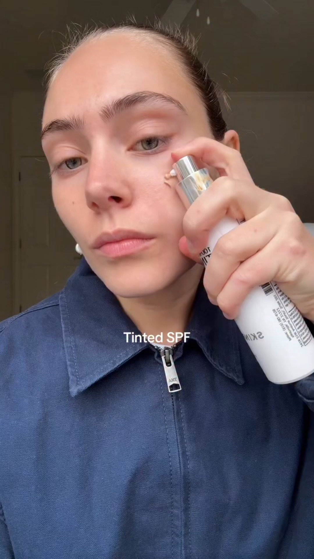 Trying out a new style for my makeup routine 👀 #everydaymakeup #everydaymakeuproutine #cleangirlmakeup #5minutemakeup @oliviaumma_official @saiebeauty @skin_pharm @hourglasscosmetics @rarebeauty @rhode @dibsbeauty @aquaphor @shiseido @lauramercier