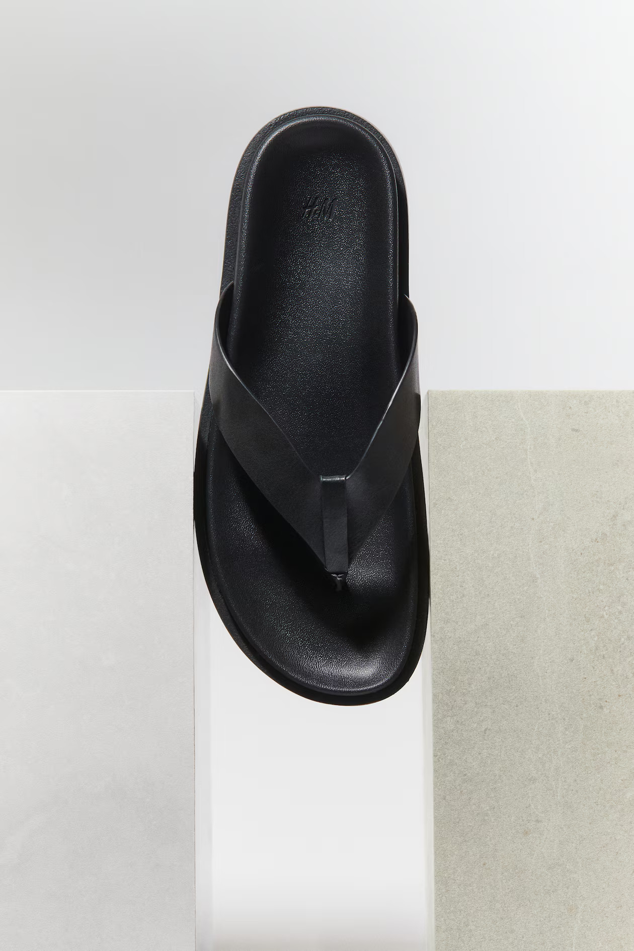 Coated Flip-Flops | H&M (US + CA)