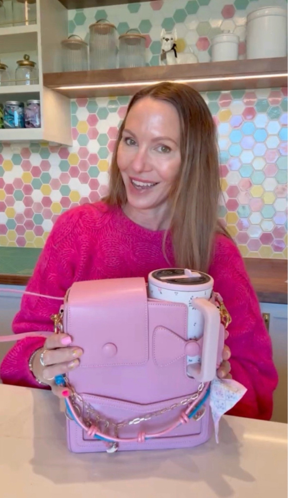 Okay but this might be the cutest last minute gift ever 🥹💗
Also perfect for birthdays, surprise gifts, college girls and busy moms!



gift ideas, on the go, to go, bags, snakc bag, mom life, gift for mom

#LTKHome #LTKActive #LTKmomlife

#LTKootd