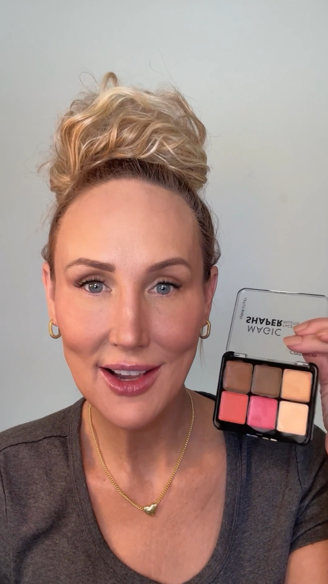 This $8 Sculpting Palette competes with high end palettes!!! 

#contour #creamcontour #facesculpting #makeup #makeupover40 