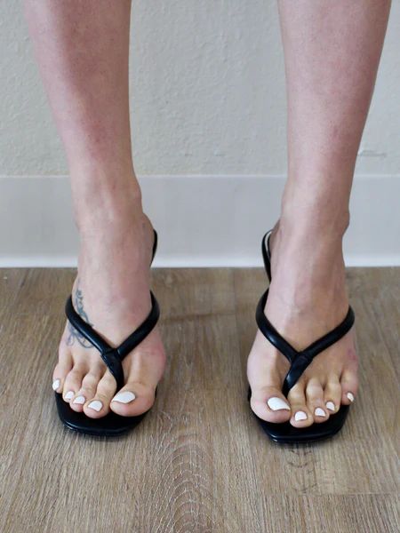 Black Isley Heeled Sandal | Therapie Boutique