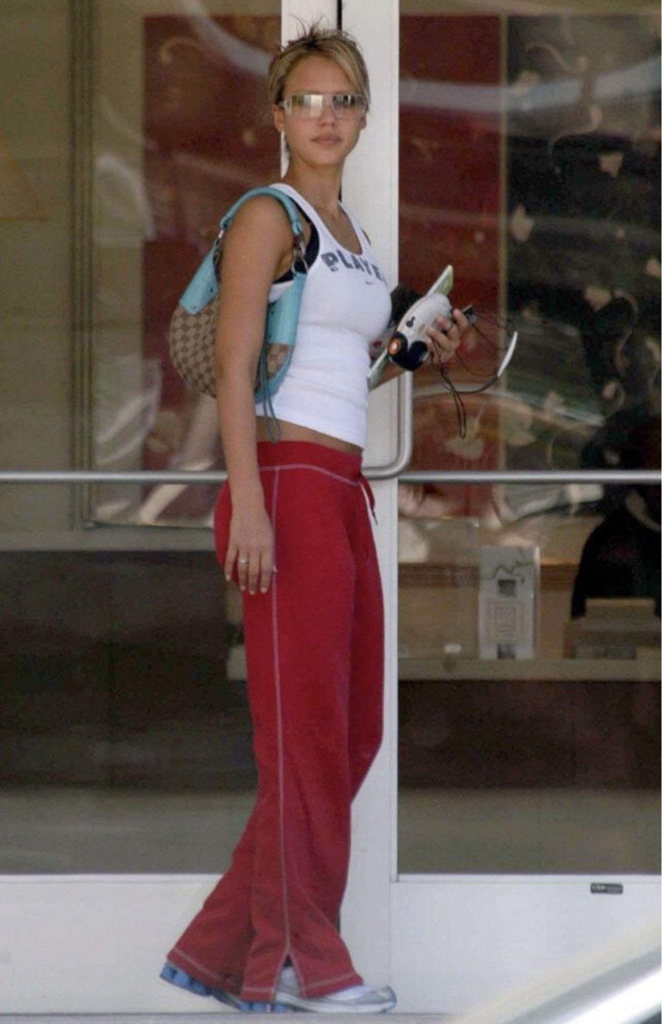 Jessica alba early 2000s street look

#LTKActive #LTKStyleTip #LTKFitness