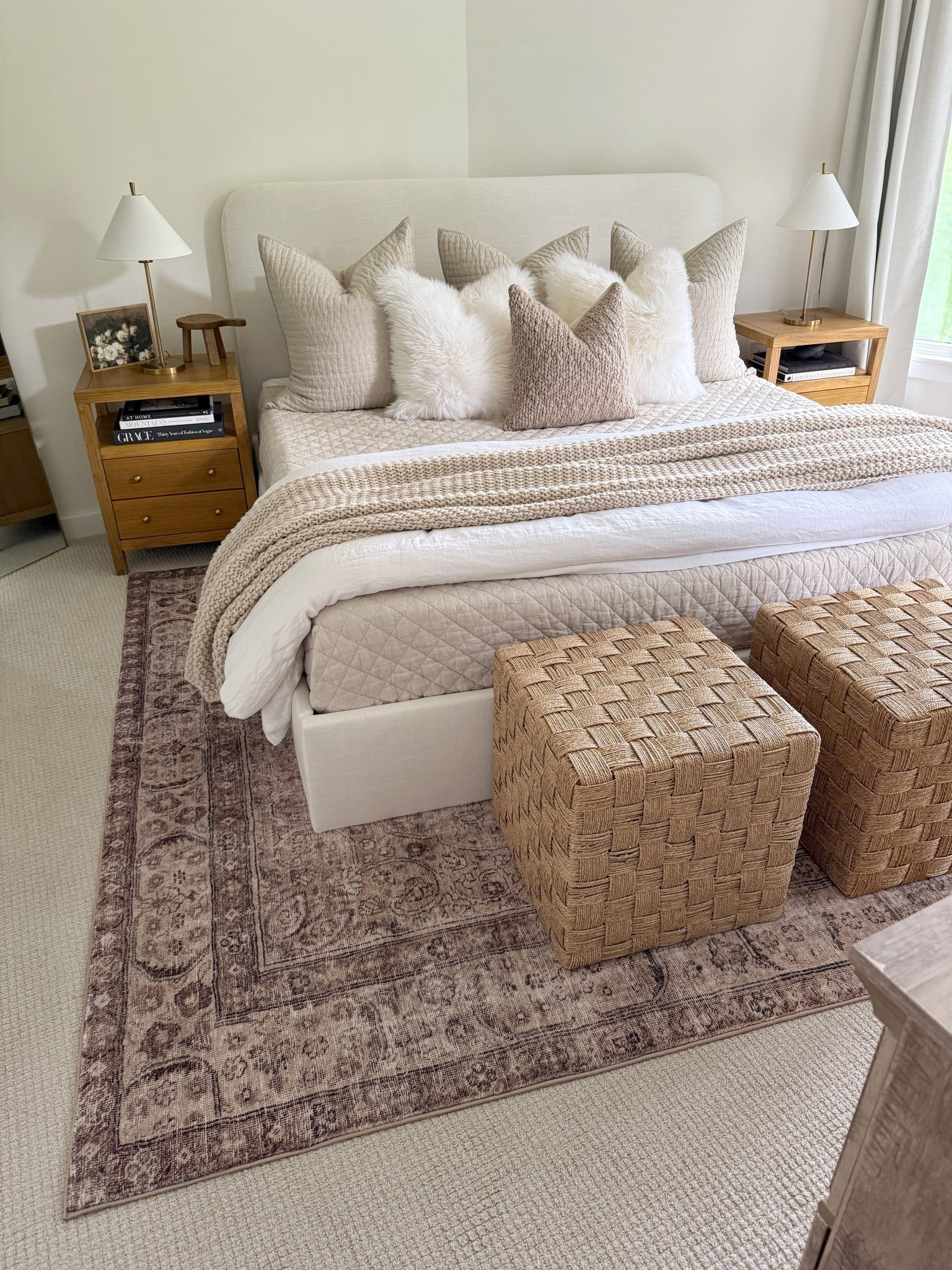 Neutral & cozy bedroom🤍🤎

Rug
Bedding
Bed
Nightstand
Target
Pillows 

#LTKHome #LTKFindsUnder100