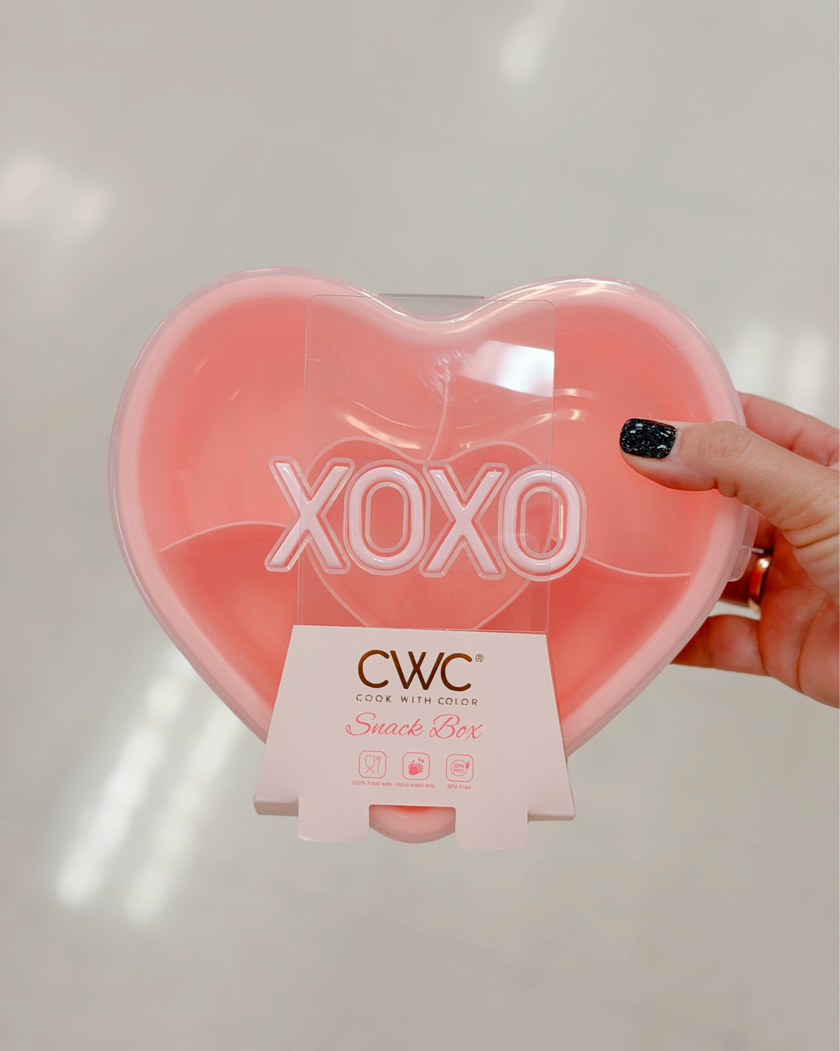 How adorable are these new Valentine’s Day Snack Boxes ❤️

#LTKSeasonal