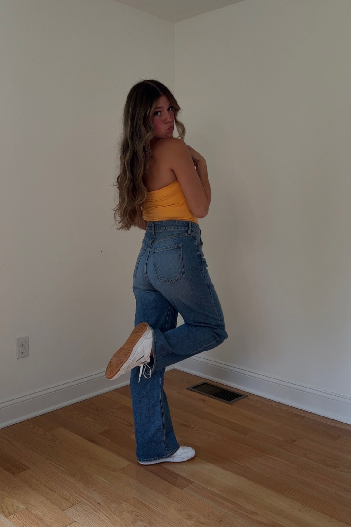 Cute relaxed outfit 🧡🩵

#LTKshoecrush #LTKunder100 #LTKstyletip