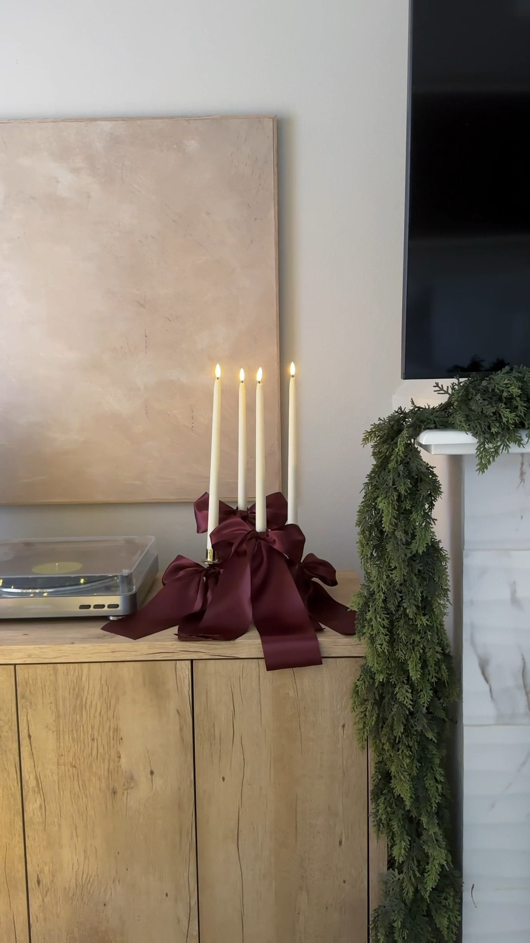 Christmas decor, holiday decor, holiday bows, Christmas bows, satin bows, burgundy Christmas decor, burgundy decor, maroon Christmas decor, console styling, console Christmas decor, flameless candles, H&M home, Amazon home, affordable Christmas decor 

#LTKHoliday #LTKSeasonal #LTKHome