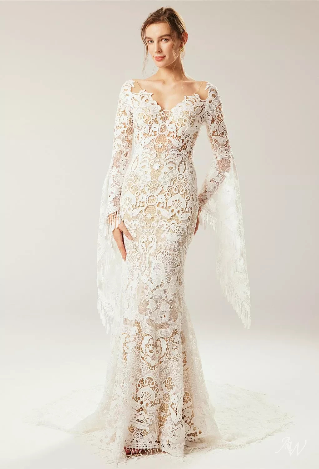 Color: | AW Bridal