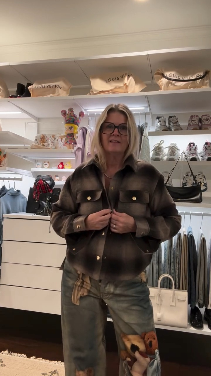 Styling my new Acne Studios teddy bear denim 🧸✨
I tried five different looks — can you tell me which one’s your favorite?
1️⃣ Plaid jacket
2️⃣ Brown tee + fur vest
3️⃣ Camel v-neck
4️⃣ Pink cardigan
5️⃣ Acne tee 
Bonus + scarf

Comment your fave below — I love seeing what you all pick 💬🤍

#acnestudios #ootdreel #stylechallenge #fashionover50 #themichelleedit #fallstyle #ootdinspo