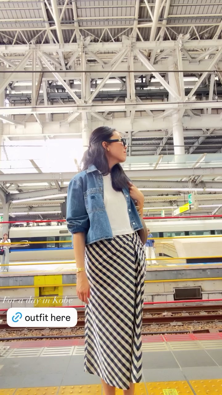 Vacation OOTD

#vacationoutfit
#traveloutfit
#Mango
#plaidskirt
#latesummeroutfit

#LTKootd #LTKTravel #LTKSeasonal