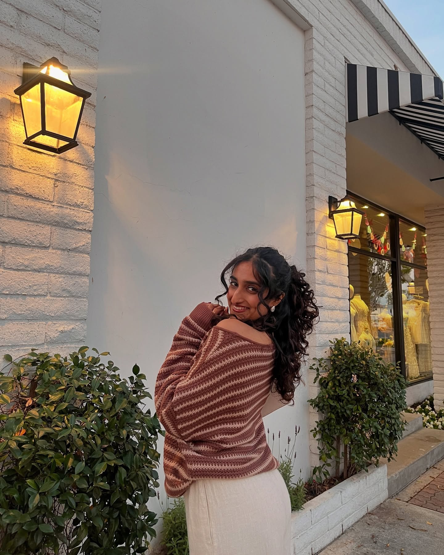 🧸🤎

Wearing
Sweater: @shoppinkblush Code: Thetoxicdance25 #prettyinpinkblush 
Pants: @citybeachaustralia 
Shoes: @cushionaireshoes 



#LTKSeasonal #LTKFindsUnder100 #LTKSaleAlert