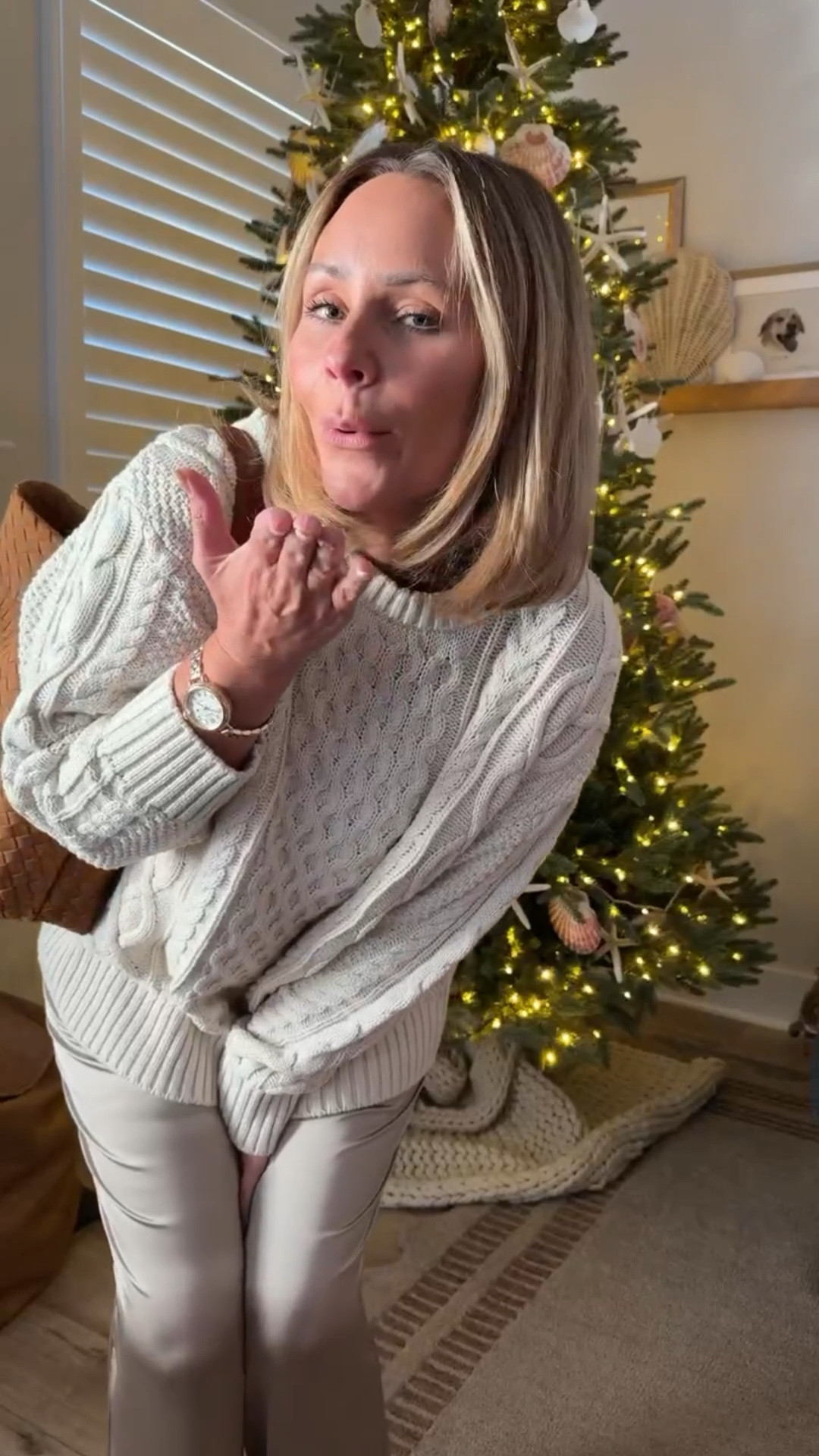 Pants that look like a holiday event… but feel like staying home.
These silk pants from LOFT are the perfect mix of dressy + comfortable — truly the easiest holiday party outfit idea if you want to look polished without sacrificing comfort. ✨

Styling: pair with a fitted sweater, a satin cami, or a sequin top for an effortless holiday look that still feels like pajamas (in the best way).
Fit: true to size, lightweight, and insanely flattering.


loft silk pants, holiday outfit ideas, holiday pants outfit, comfy dressy pants, silk trousers loft, petite friendly pants, holiday event outfit, winter outfit ideas, Christmas party outfit, New Year’s Eve outfit, dressy pants for women, best holiday looks, elevated basics, cozy chic holiday style, LOFT new arrivals, work to party outfit, versatile holiday pieces