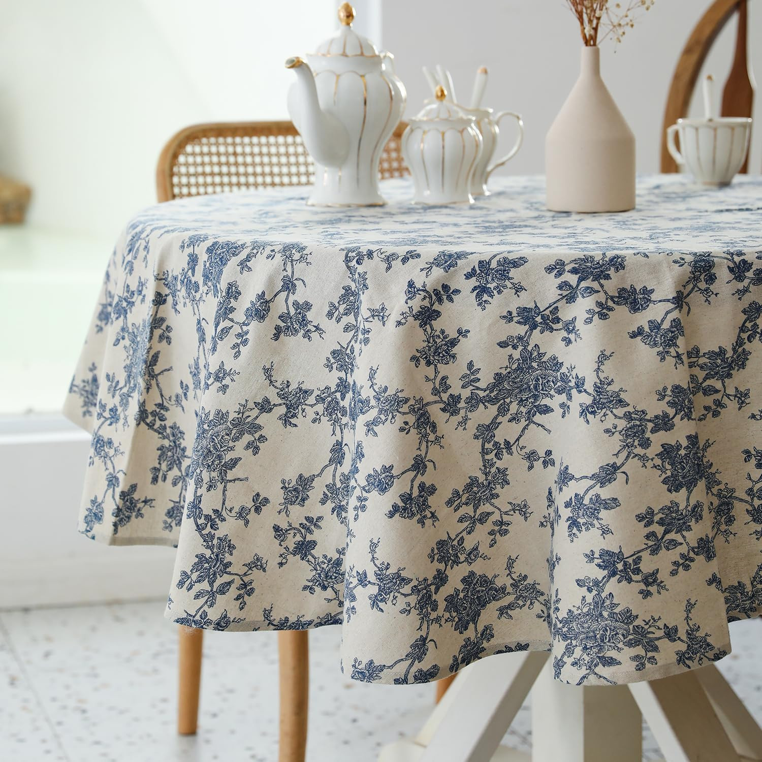 YiHomer Pastoral Round Tablecloth - 60 Inch Dia. Table Cloth - Washable Table Cover with Dust-Pro... | Amazon (US)