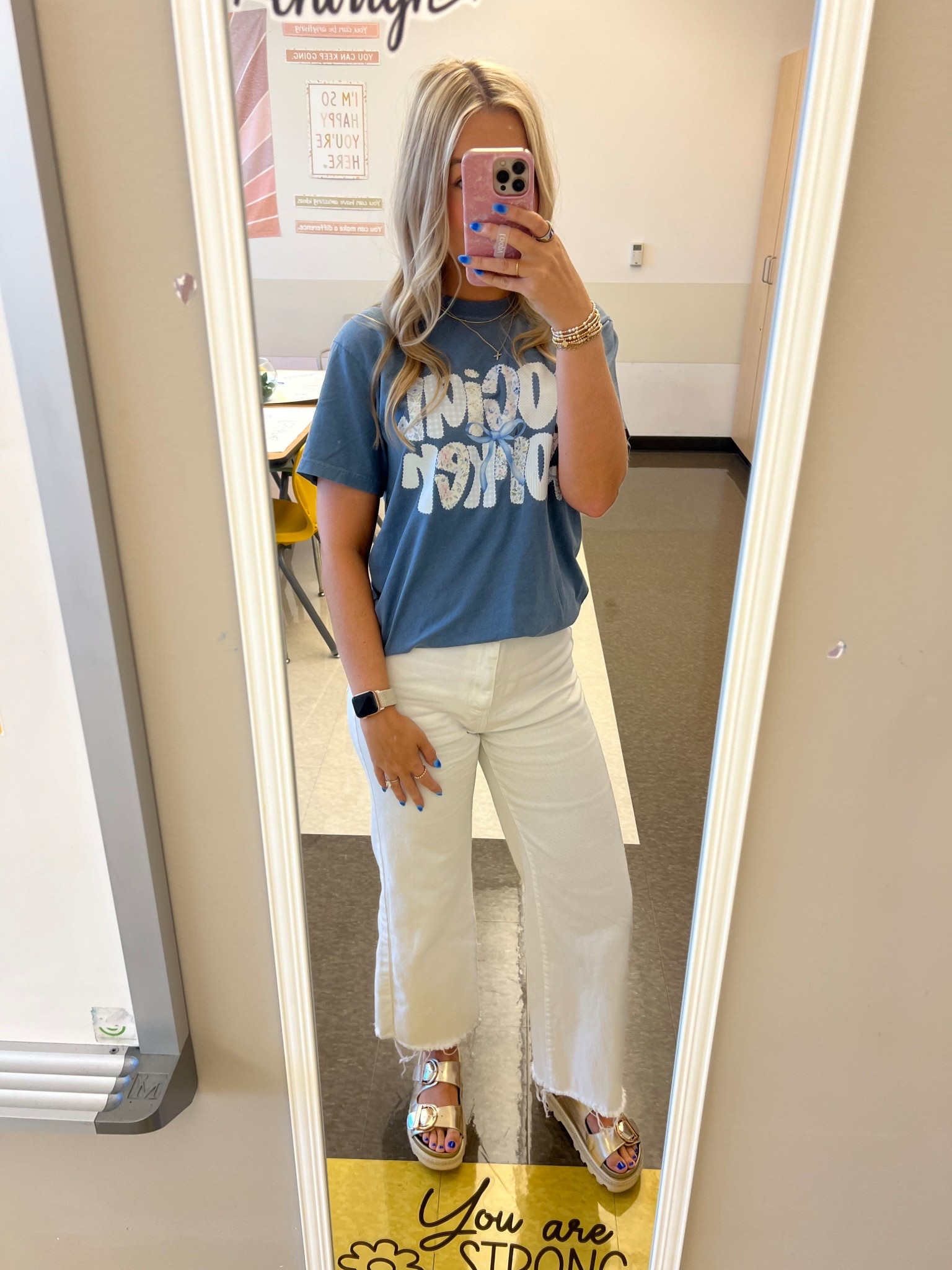 Casual school outfit for teachers / school personnel! 