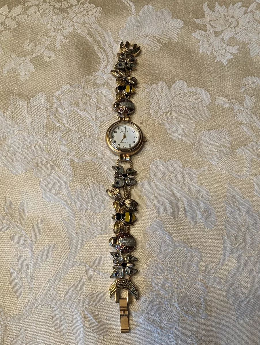 Vintage Womens Avon Jennie B Gold Tone Watch Bee Lady Bug Butterfly Dragonfly  | eBay | eBay US