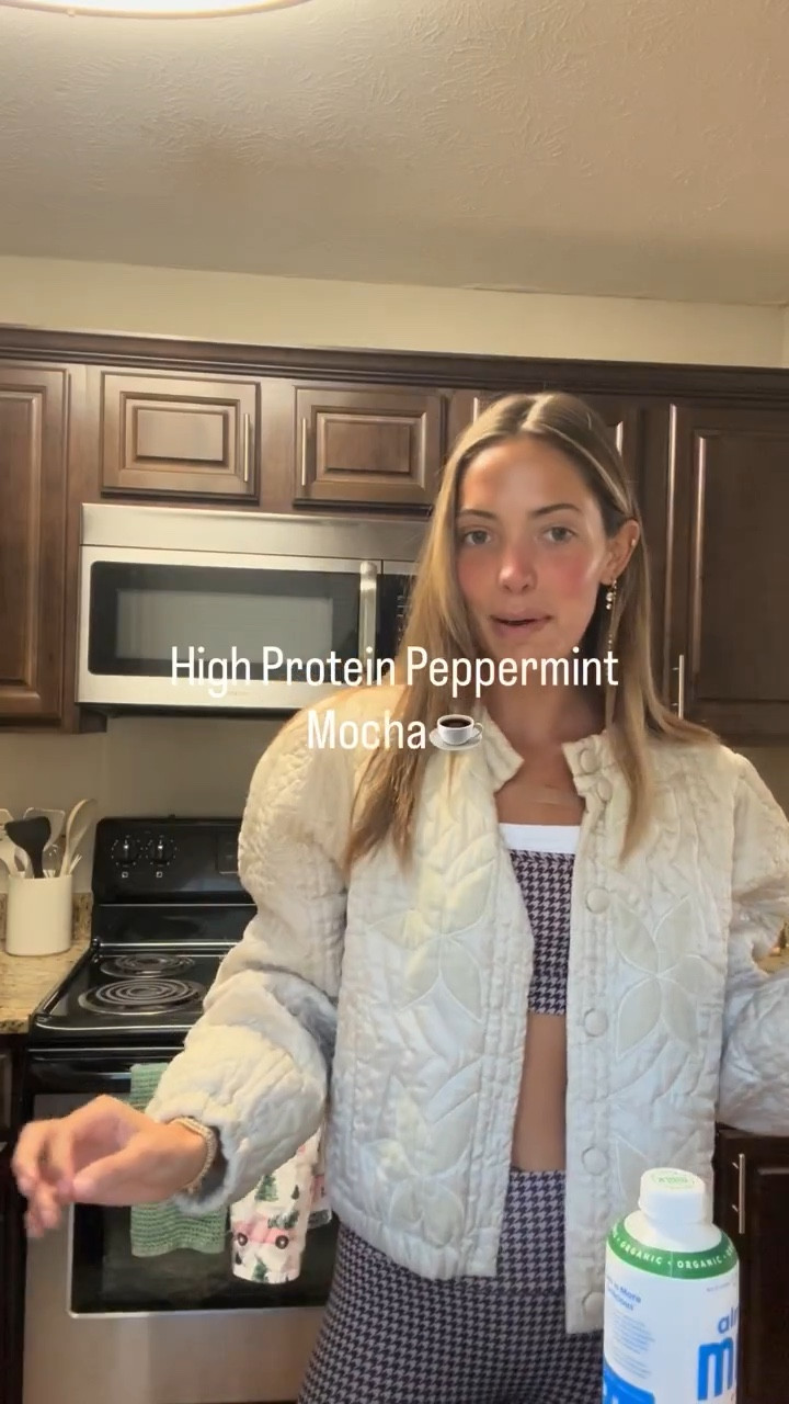 I will be drinking this every day until December 25th🎄🎄 SO GOOD and SO CLEAN with 10+ grams of protein! 

I’m wearing a XS in this set!

#LTKfoodie #LTKdayinmylife #LTKmorningroutine