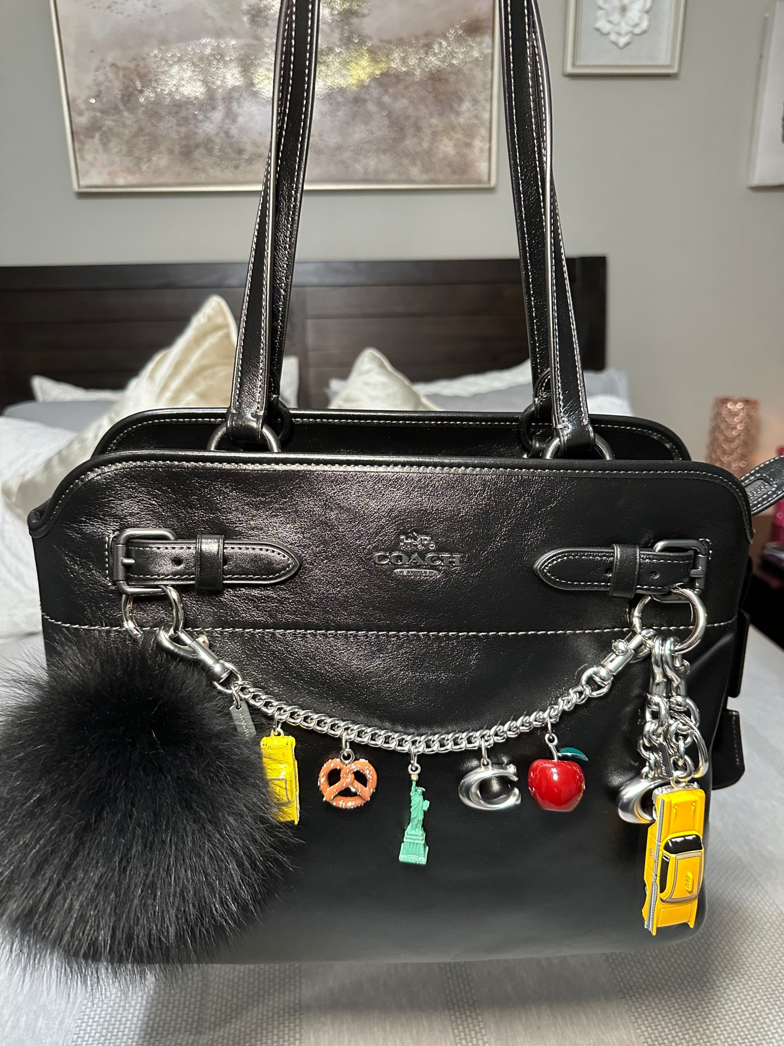 She’s THAT GIRL😍🖤✨

#LTKdayinmylife