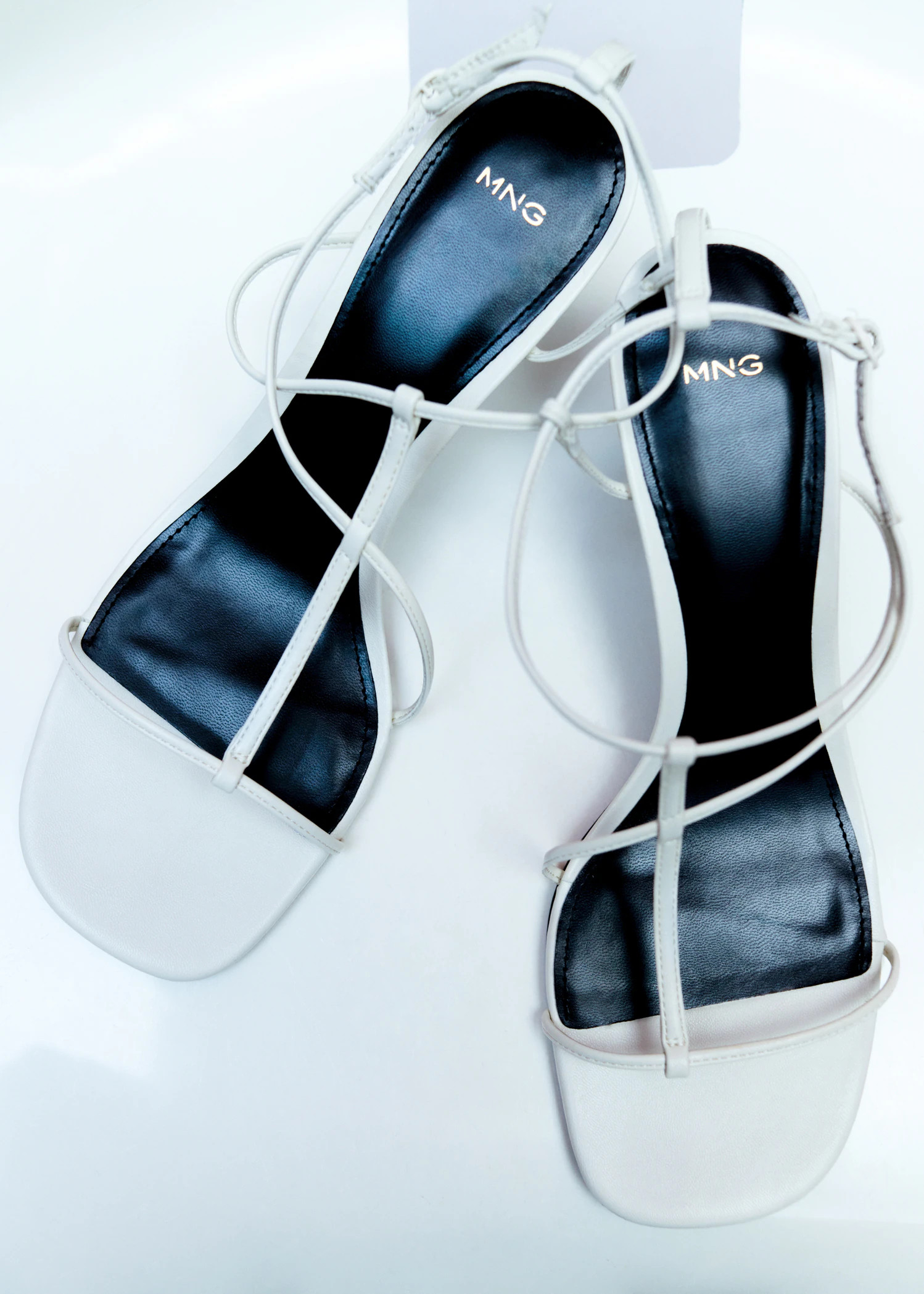 Criss-cross straps sandals | MANGO (UK)