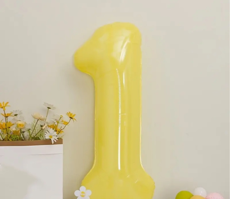 One yellow birthday balloon 🍋🎈

#LTKKids #LTKParties #LTKBaby