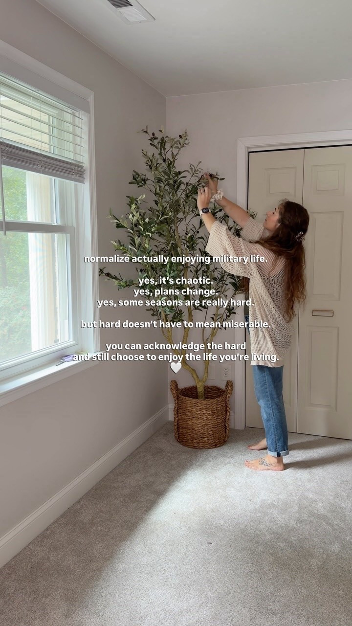 apparently this might be a military spouse hot take 👀 but there’s a lot about this life i genuinely love. 🤍

linked my faux olive tree for those asking! 
#militaryspouse #militarylife #milspouselife #militaryfamily #pcslife

#LTKdayinmylife #LTKHome #LTKSeasonal