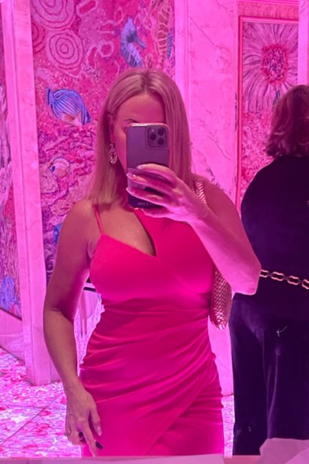 Pinch me pink! It's a sexy fish kinda night!! 🐠 When in Miami go to Sexy Fish Restaurant. It's an absolute must. By far the most chic, luxurious restaurant I've ever experienced with thematic entertainment. The bathrooms are captivating, and the food is amazing. 
My dress fit right in with the all pink ladies room made from colored glass mosaics along with onyx sinks sitting on mermaid tails. Also, in the men's room you'll find a huge hand carved onyx octopus and a statue of James Bond, Daniel Craig, wearing scuba gear! 


#LTKstyletip #LTKunder50 #LTKtravel