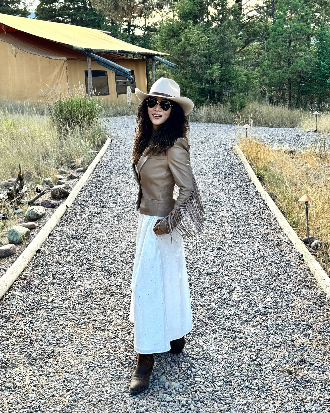 Western, but make it chic 🤎 Linking similar pieces to recreate this look.

#LTKStyle #WesternChic #WesternStyle #FallStyle #FringeJacket #WhiteMaxiSkirt #CowgirlChic #FallOutfit #LTKFinds

#LTKdayinmylife #LTKootd #LTKTravel