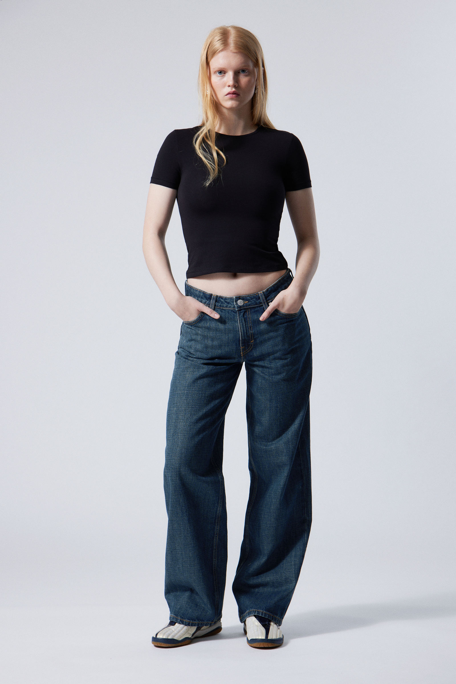 Ample Low Loose Jeans | Weekday