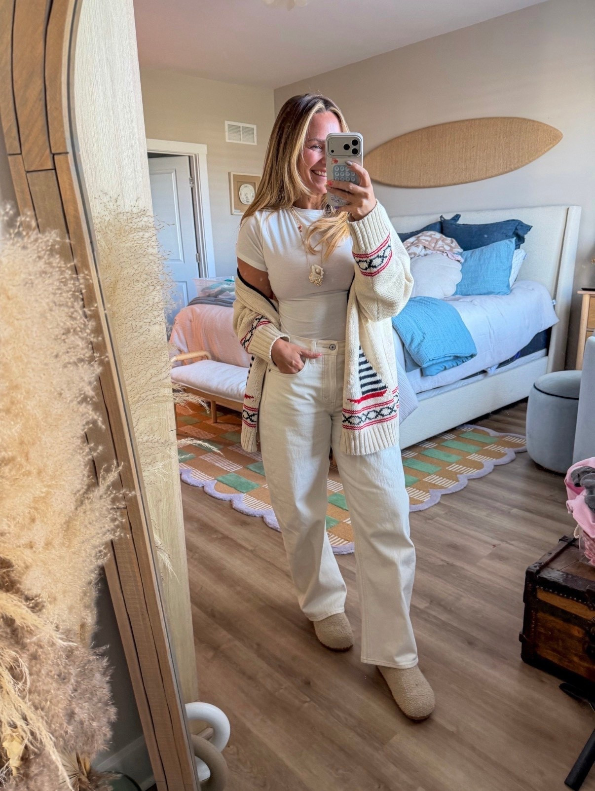 The easiest neutral outfit that still feels styled 🤍

A good pair of cream denim + a fitted tee = instant put-together… just add a cozy cardigan and you’re done. This is one of those outfits that works for everything—coffee runs, casual plans, or just wanting to feel cute without trying too hard.

Linking my exact pieces + similar finds ✨
#ltkstyle #ltkfallstyle #neutraloutfits #casualchic #everydaystyle #momstyle