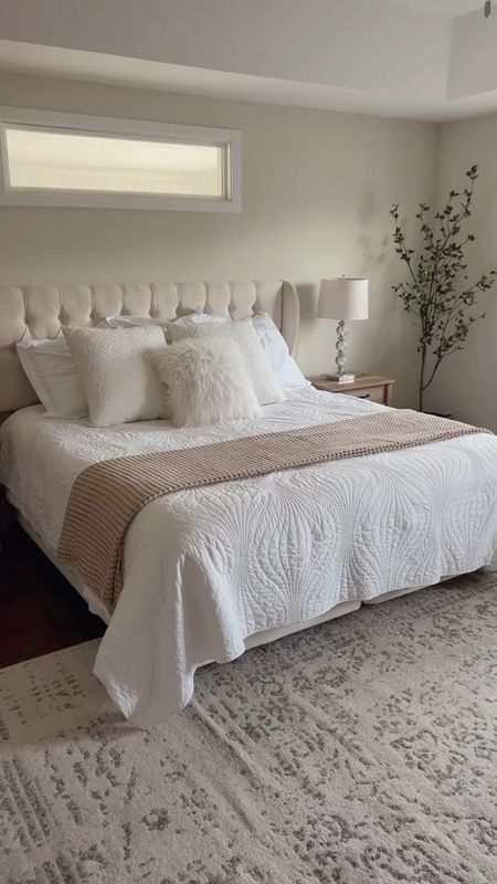 Bedsure king size waffle weave cotton bamboo blanket from Amazon, this is the taupe ❤️ Use code LKZW4Q8K for 10% off now until March 19th. 

#LTKsalealert #LTKhome