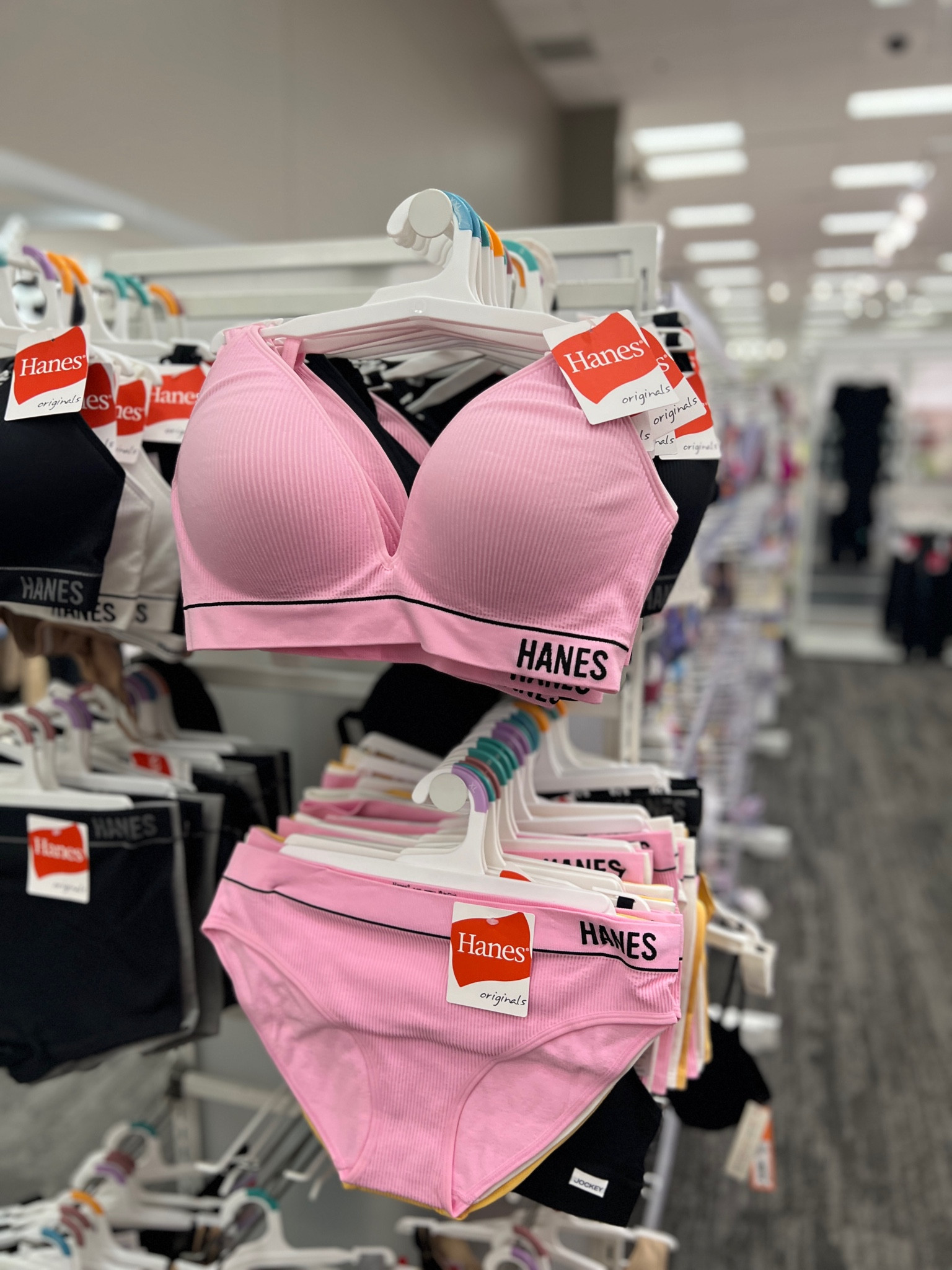 The cutest bra + undies from Hanes! Give me anything link and cozy and I’m sold!