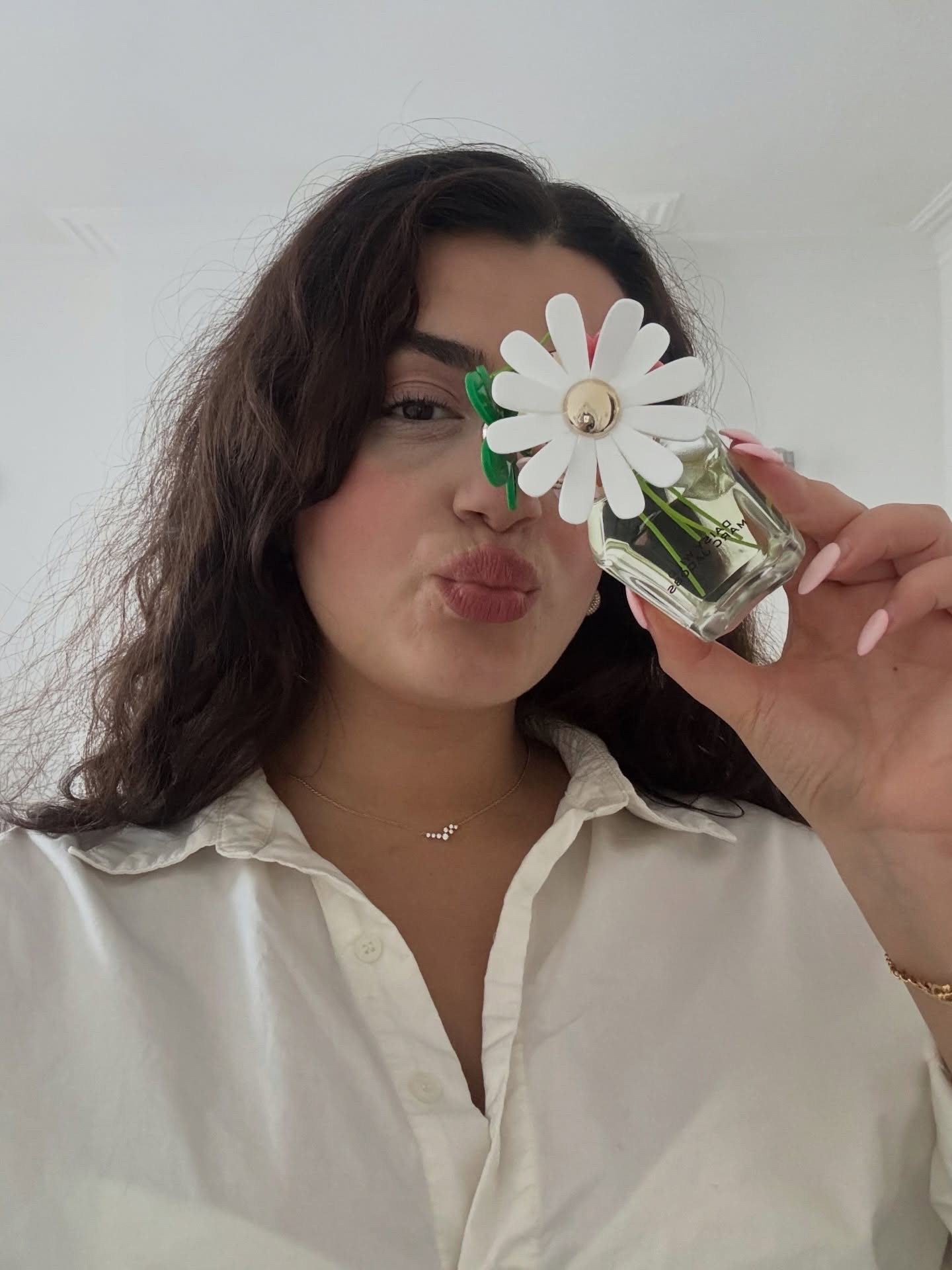 a daisy moment @marcjacobsfragrances @communityxseen 🌼🫧💌🤍✨

#marcjacobsfragrances #marcjacobsbeauty #daisymarcjacobs #CXS #fragranceoftheday

#LTKfestive #LTKbeauty #LTKgiftguide