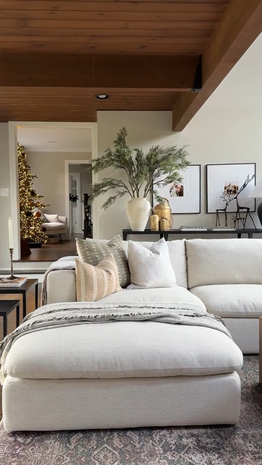 Christmas great room 😍✨ this room becomes so magical during the holidays! I love all the soft lighting and how cozy it feels!  So many of these pieces are on sale right now for BF / CM!! 