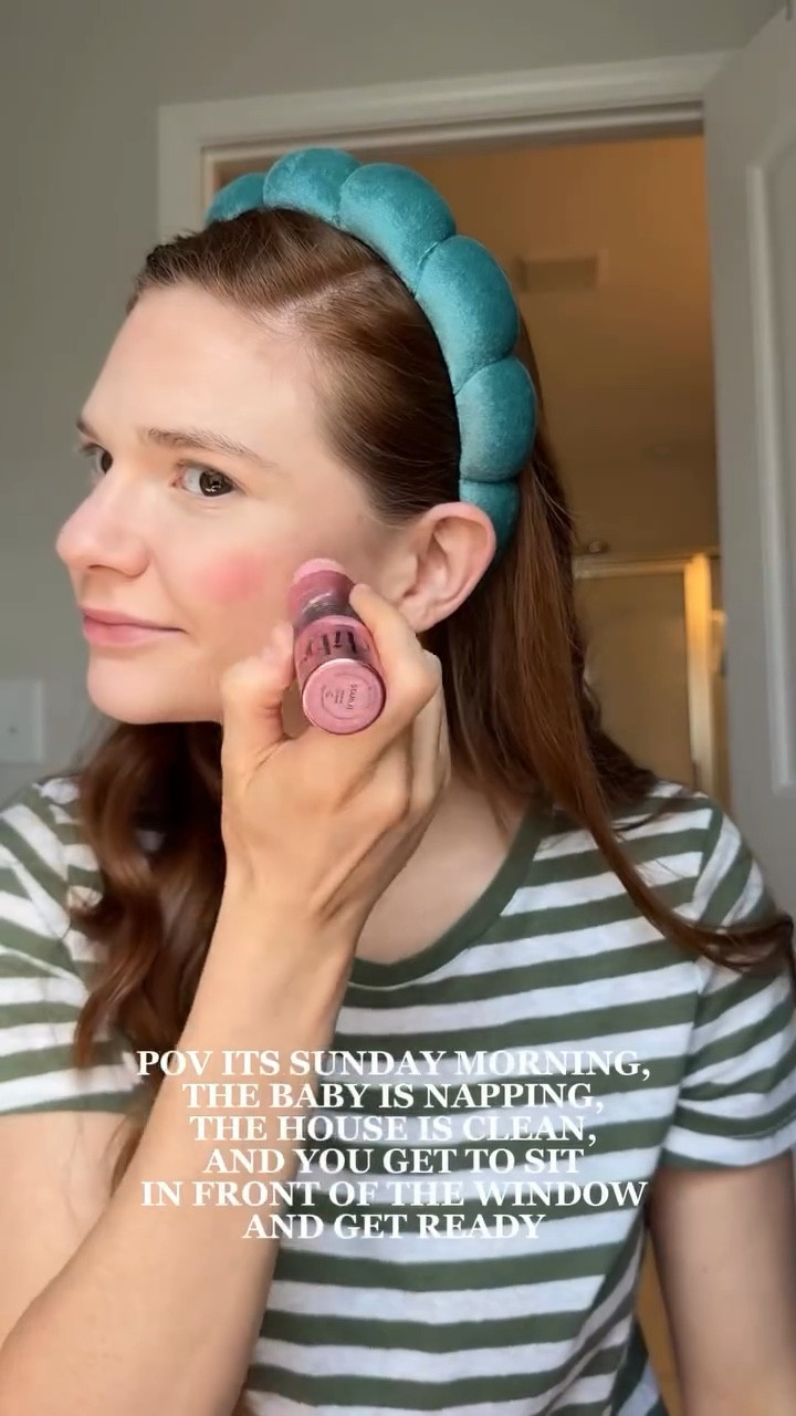 Just a slow Sunday morning Grwm ✨🫶🏻 @lancomeofficial thank you for reminding me how much I love this foundation! I’m wearing shade 09N 🩷 

#lancôme #lancomemakeup #sundaymornings #grwm #fairskinmakeup #morningvlog #momvlogs #morningroutines  #tartemascara