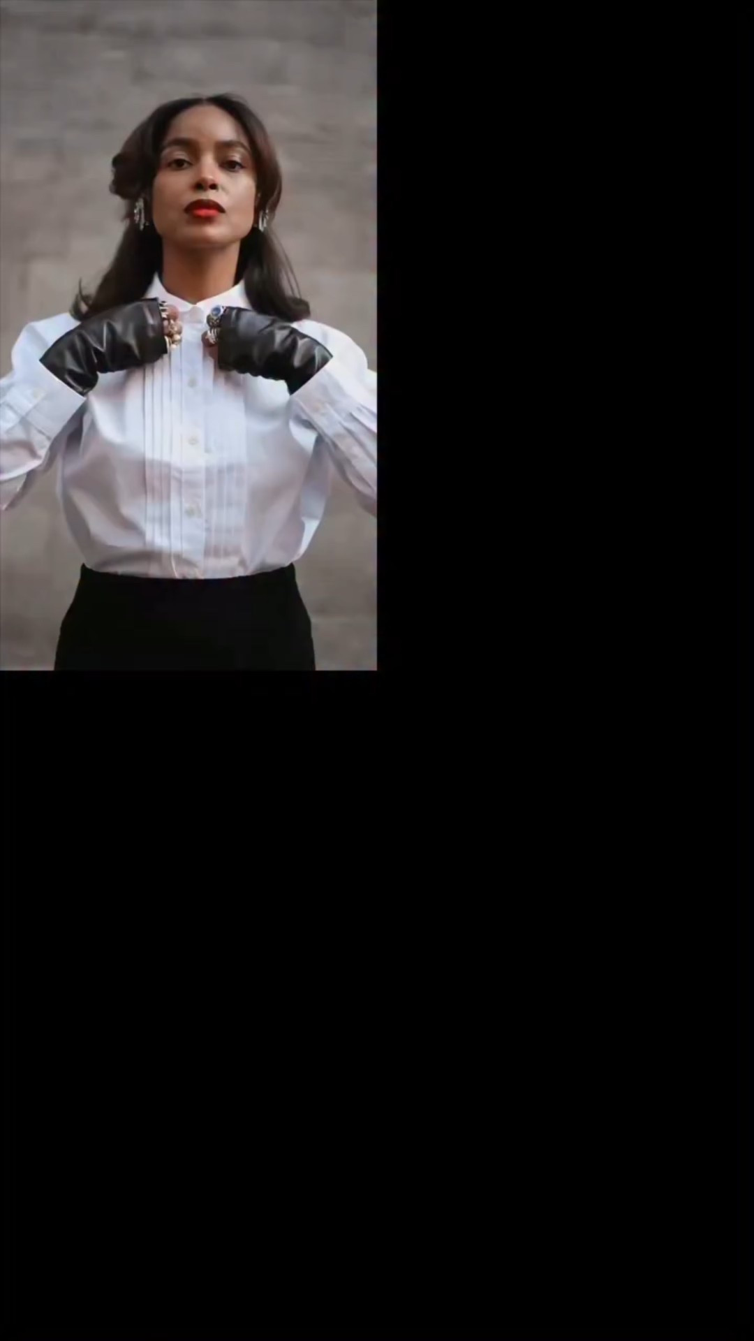 Tuxedo Dressing,  but make it Holiday.
Classic silhouettes, clean lines, and just enough sparkle to turn errands into entrances with @Spanx 
#SpanxPartner 

📸 @capturedbyshatimah