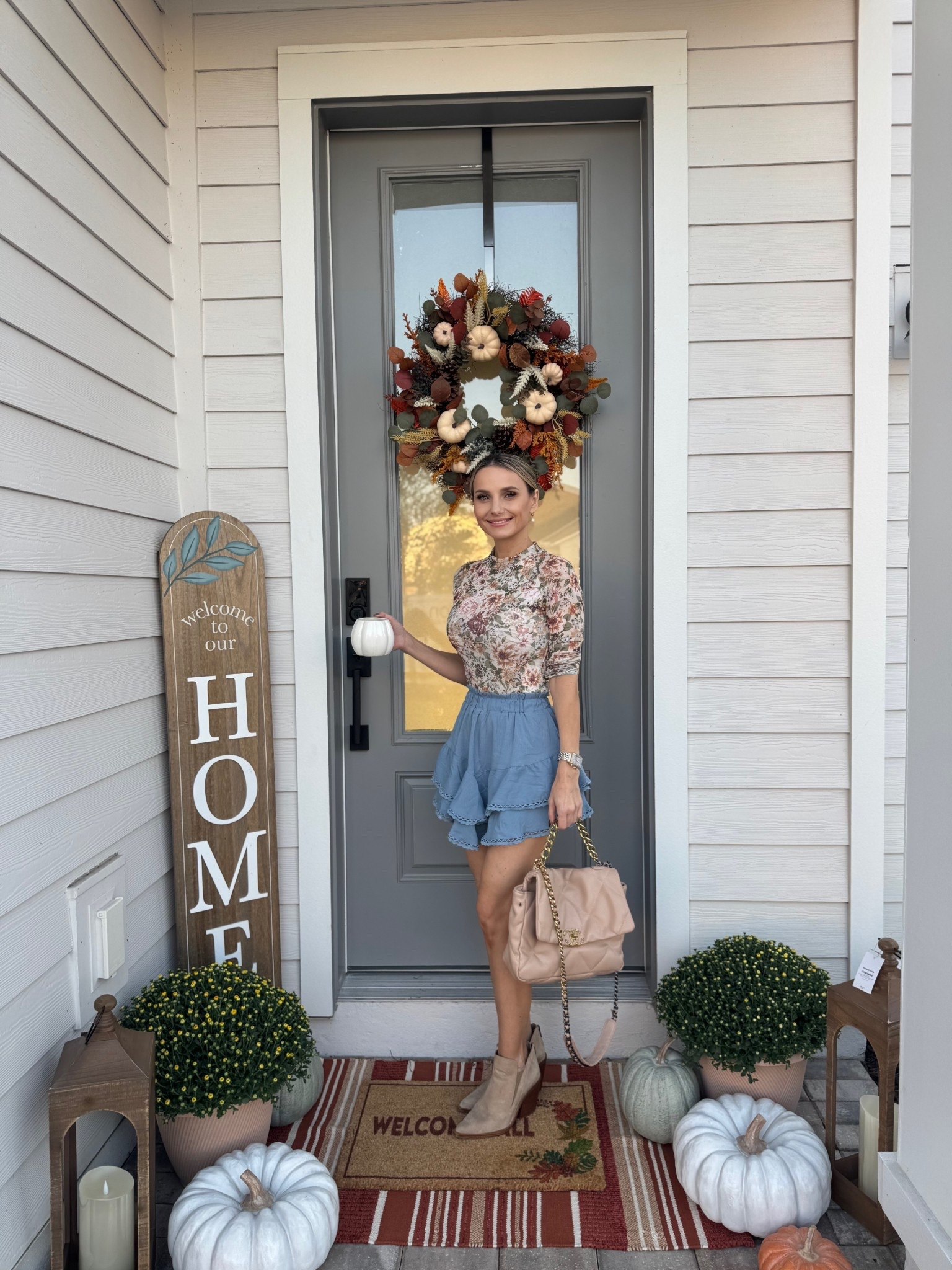 Welcoming fall, one pumpkin spice moment at a time 🤎🍁 Cozy knits, soft neutrals, and a whole lot of pumpkin love on the porch. #LTKfall #LTKhome #LTKstyle”


#LTKStyleTip #LTKSaleAlert #LTKSeasonal
