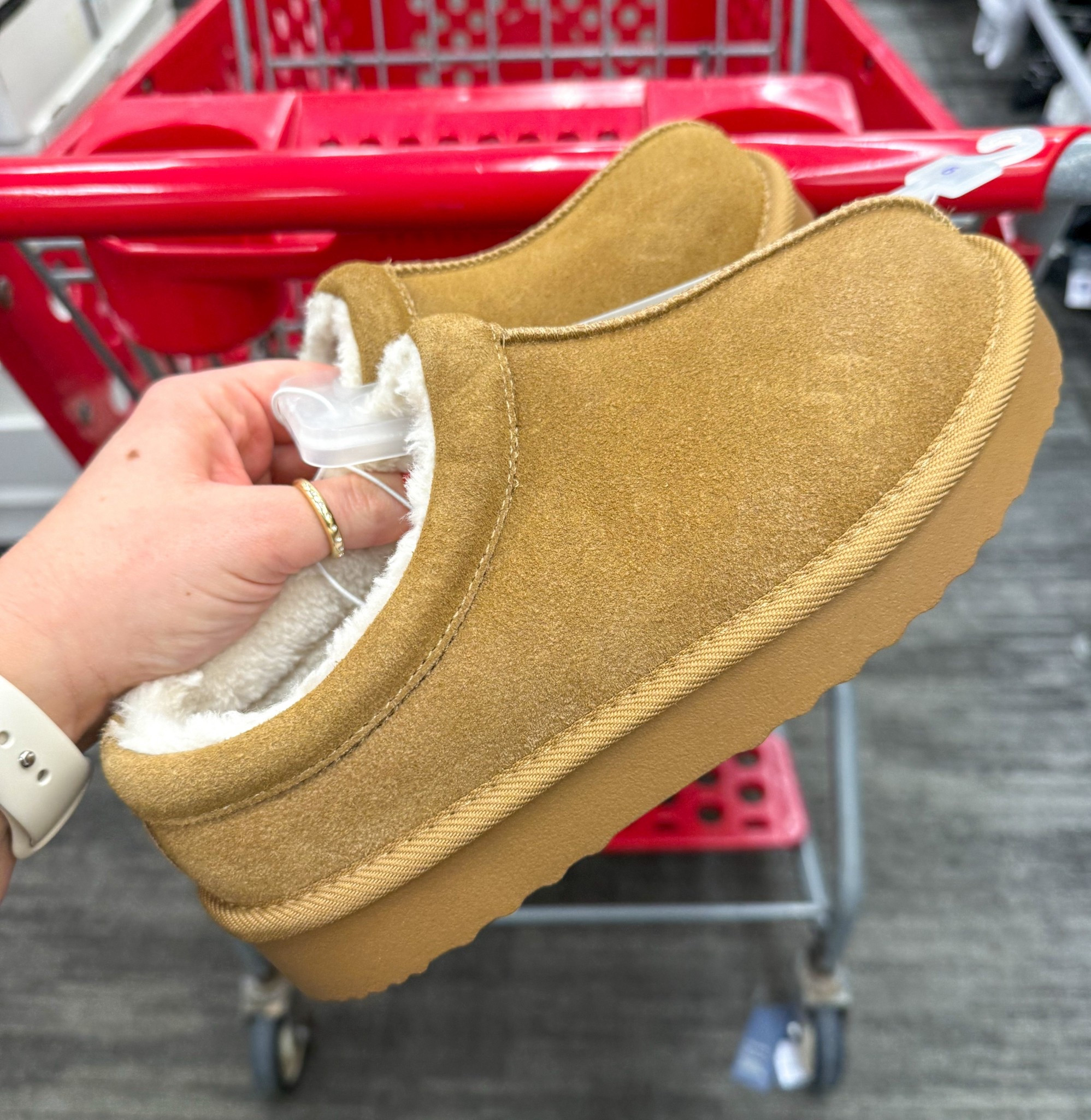 New clog slippers 

#LTKGiftGuide #LTKFindsUnder100 #LTKFindsUnder50