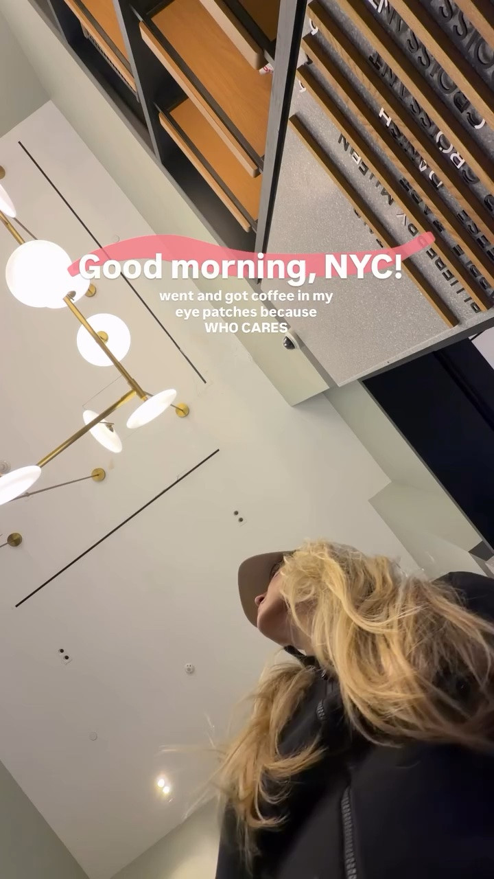 good morning NYC! wearing my favorite @lululemon define jacket