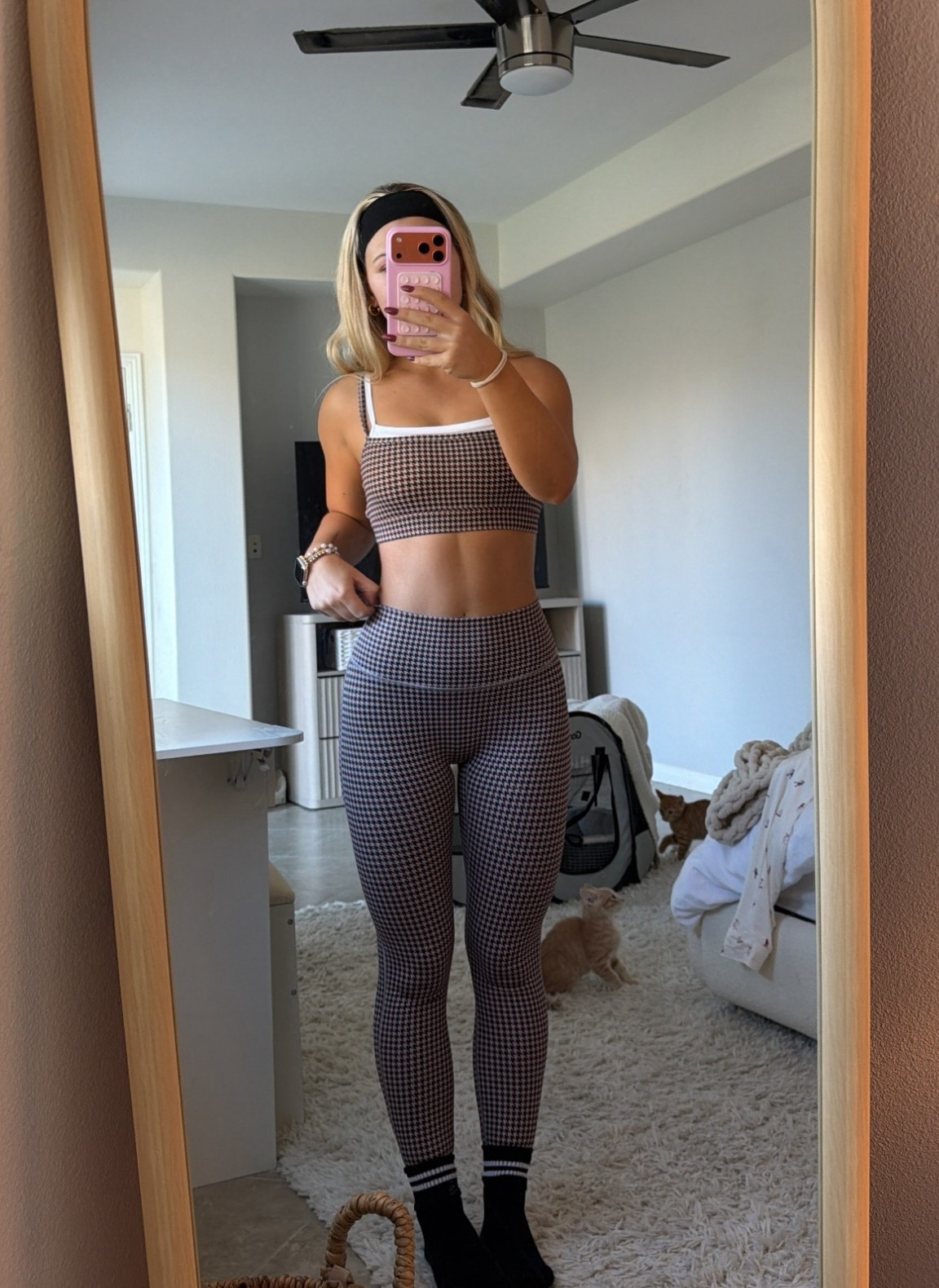 abercrombie gingham workout set! i got a size small in top & leggings 

#LTKmorningroutine #LTKActive #LTKCyberWeek