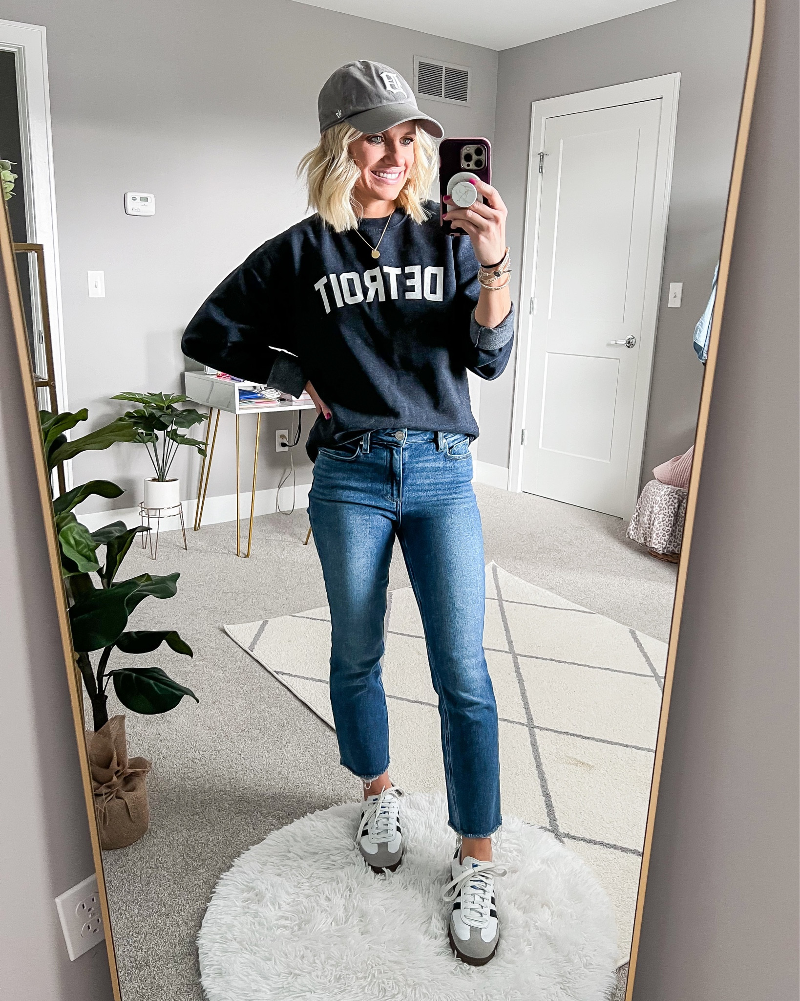 What I wore this week! 
Jeans are thrifted. The brand is Paige and I linked a similar pair. I also linked some affordable options! 
Sweatshirt is not linkable, but I linked some similar options  

#LTKstyletip #LTKSeasonal